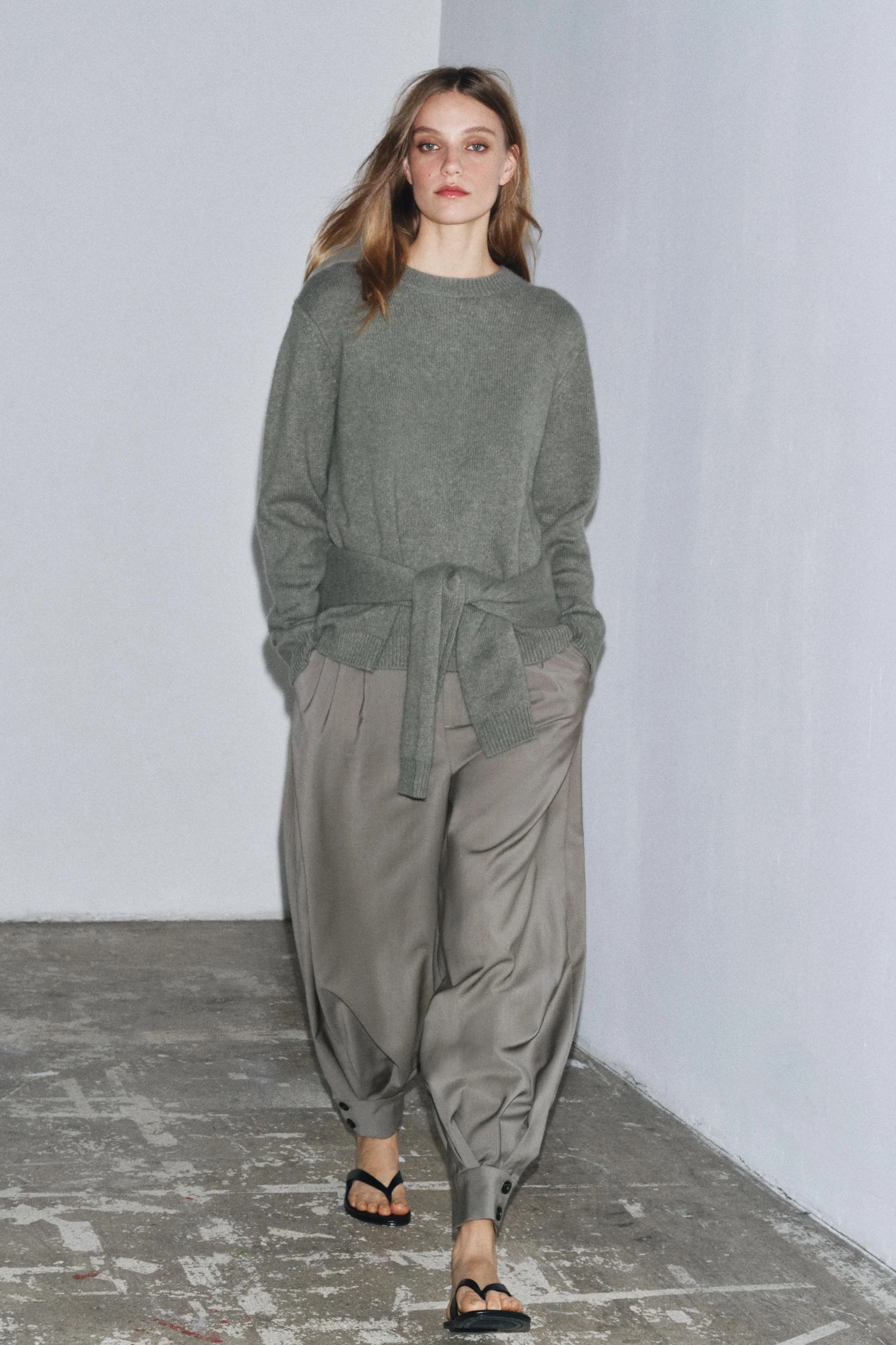 پلیور بافتنی یقه گرد آستین بلند 100% کشمیر