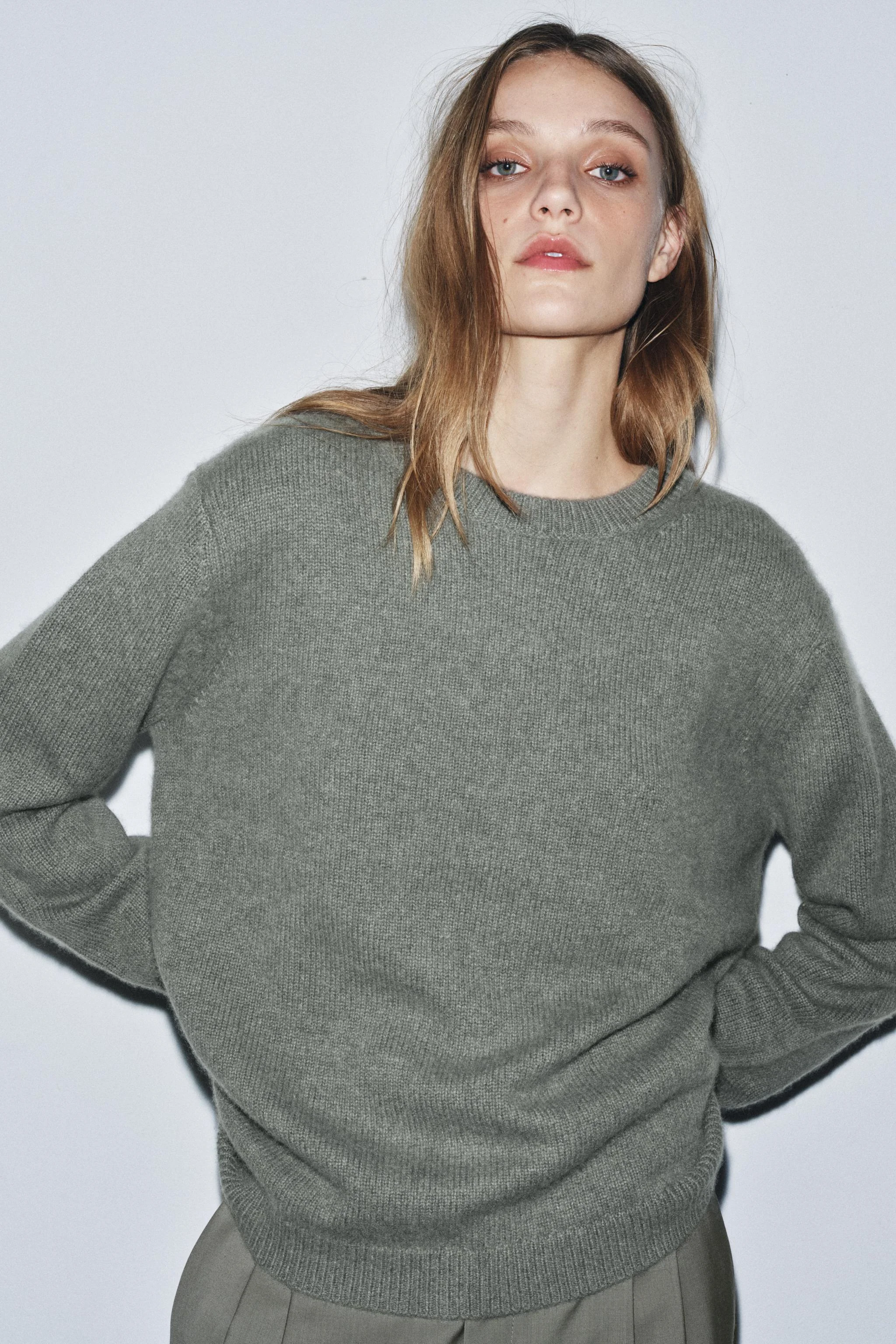 پلیور بافتنی یقه گرد آستین بلند 100% کشمیر