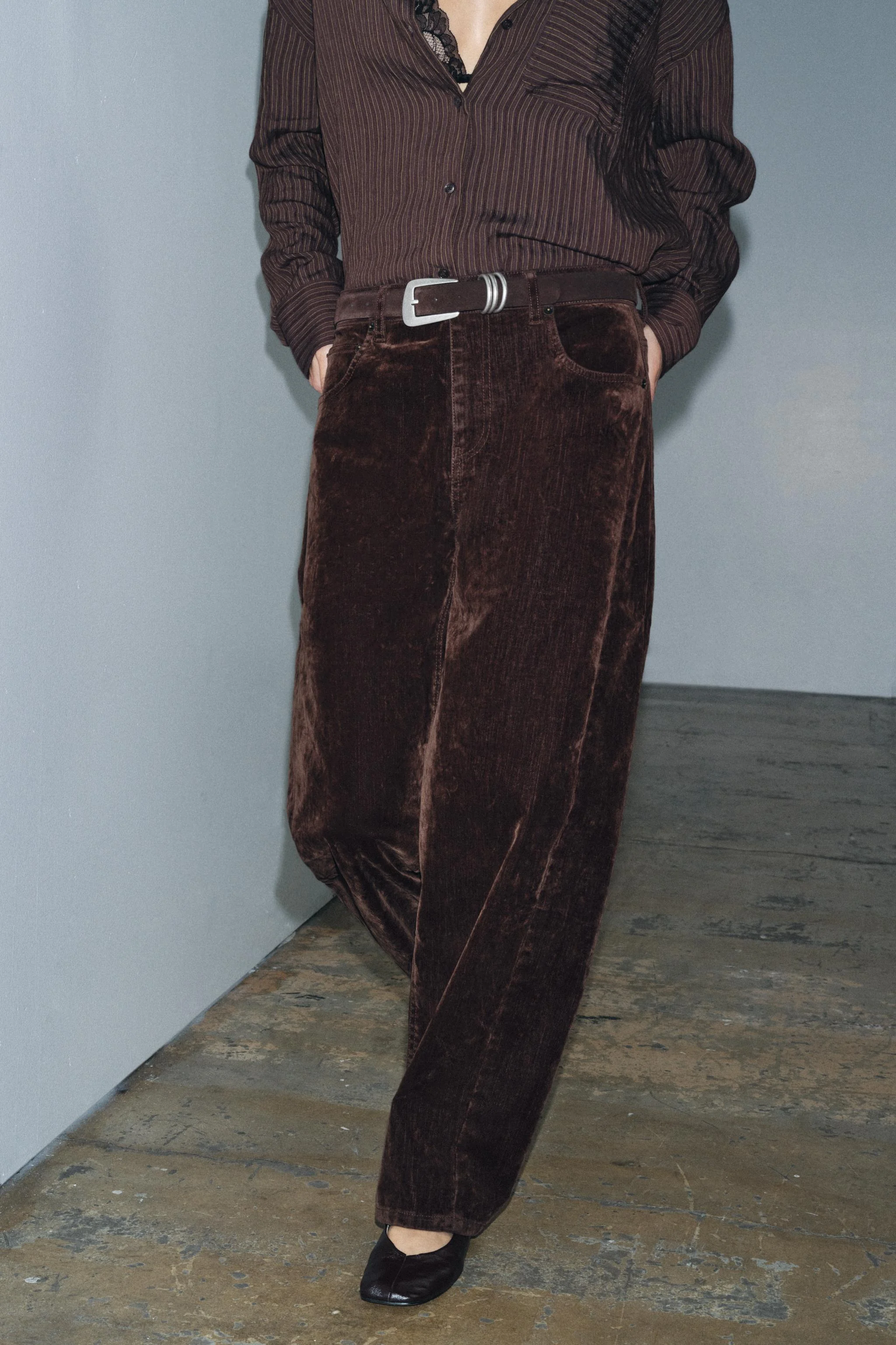 شلوار جین زنانه مدل بالونی فاق بلند ZW COLLECTION