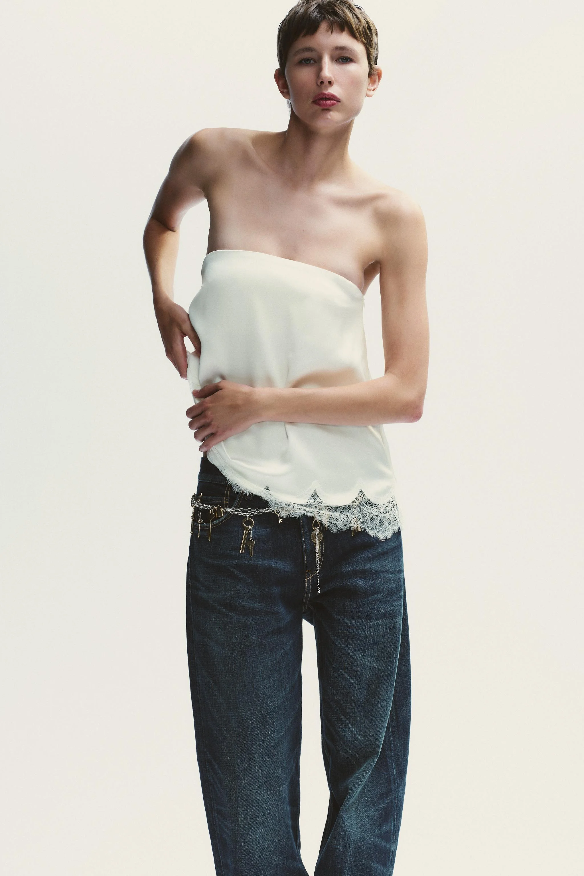 کمربند فلزی زنجیری با آویزهای متضاد