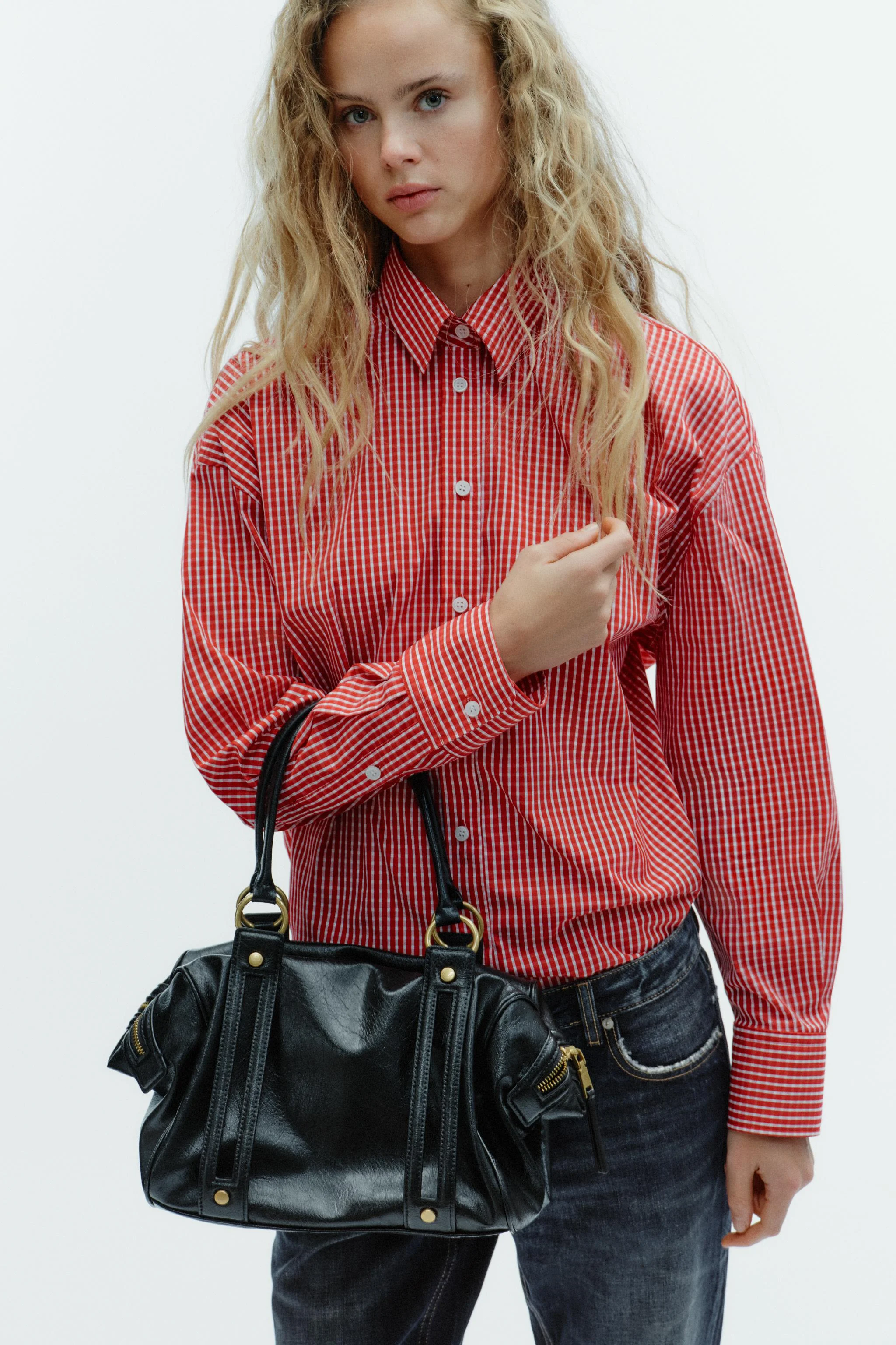 کیف دوشی با جزئیات فلزی