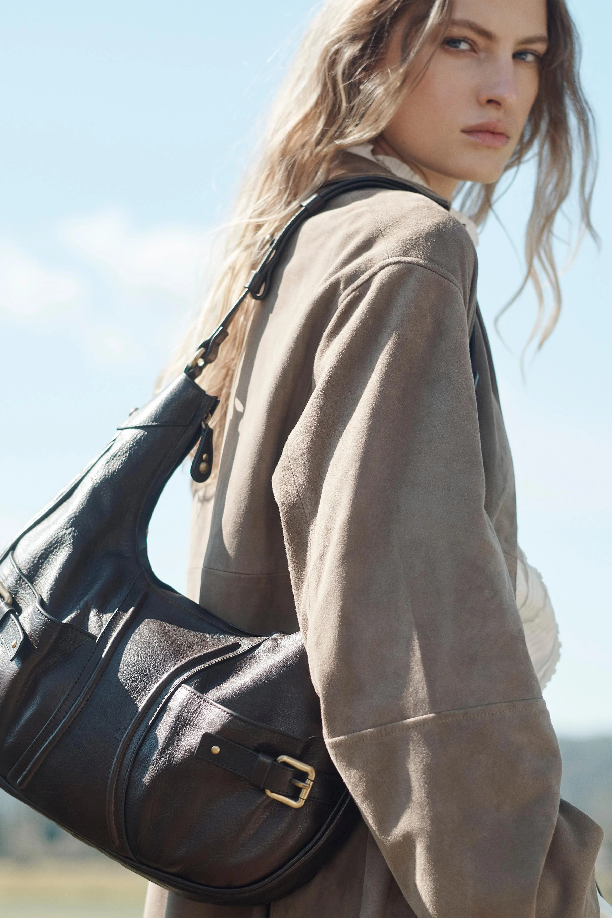 کیف دوشی چرمی نسخه محدود کیف دوشی چرمی نسخه محدود