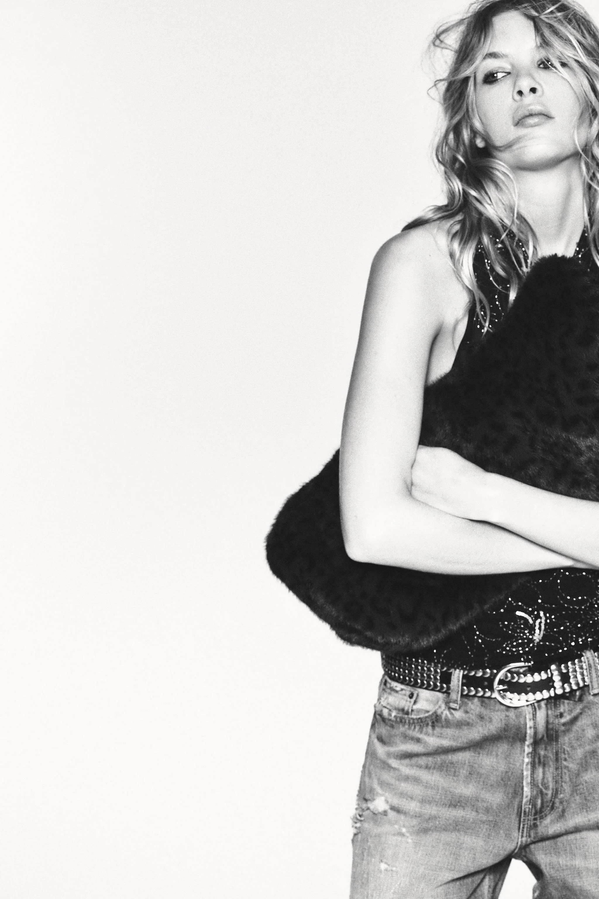 کیف دستی تات از جنس خز مصنوعی کیف دستی تات از جنس خز مصنوعی