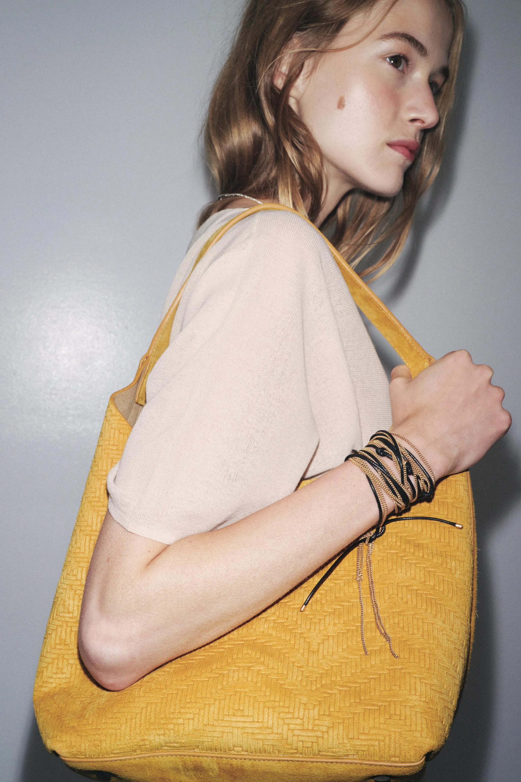 کیف چرمی بافته شده از جنس جیر