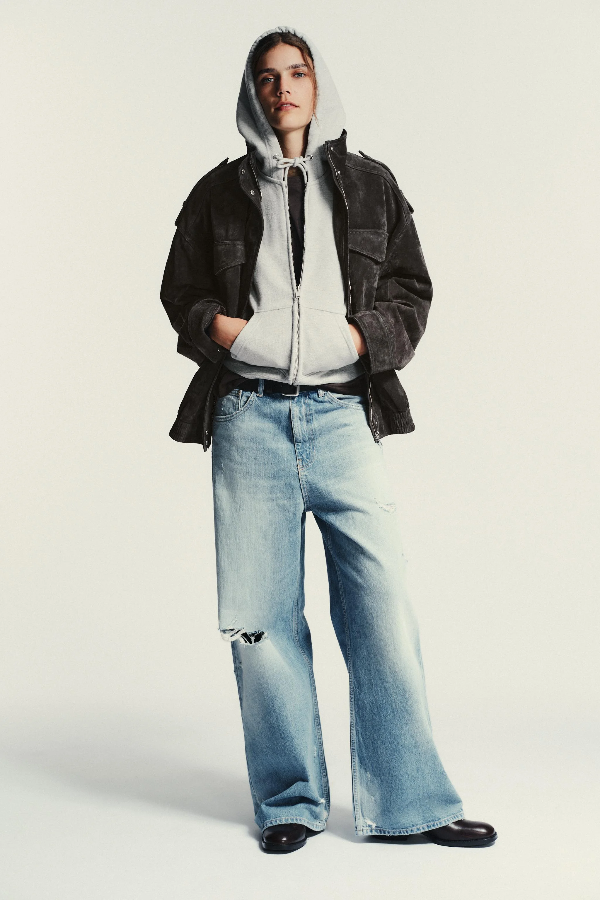 شلوار جین بگ فاق متوسط شلوار جین بگ فاق متوسط