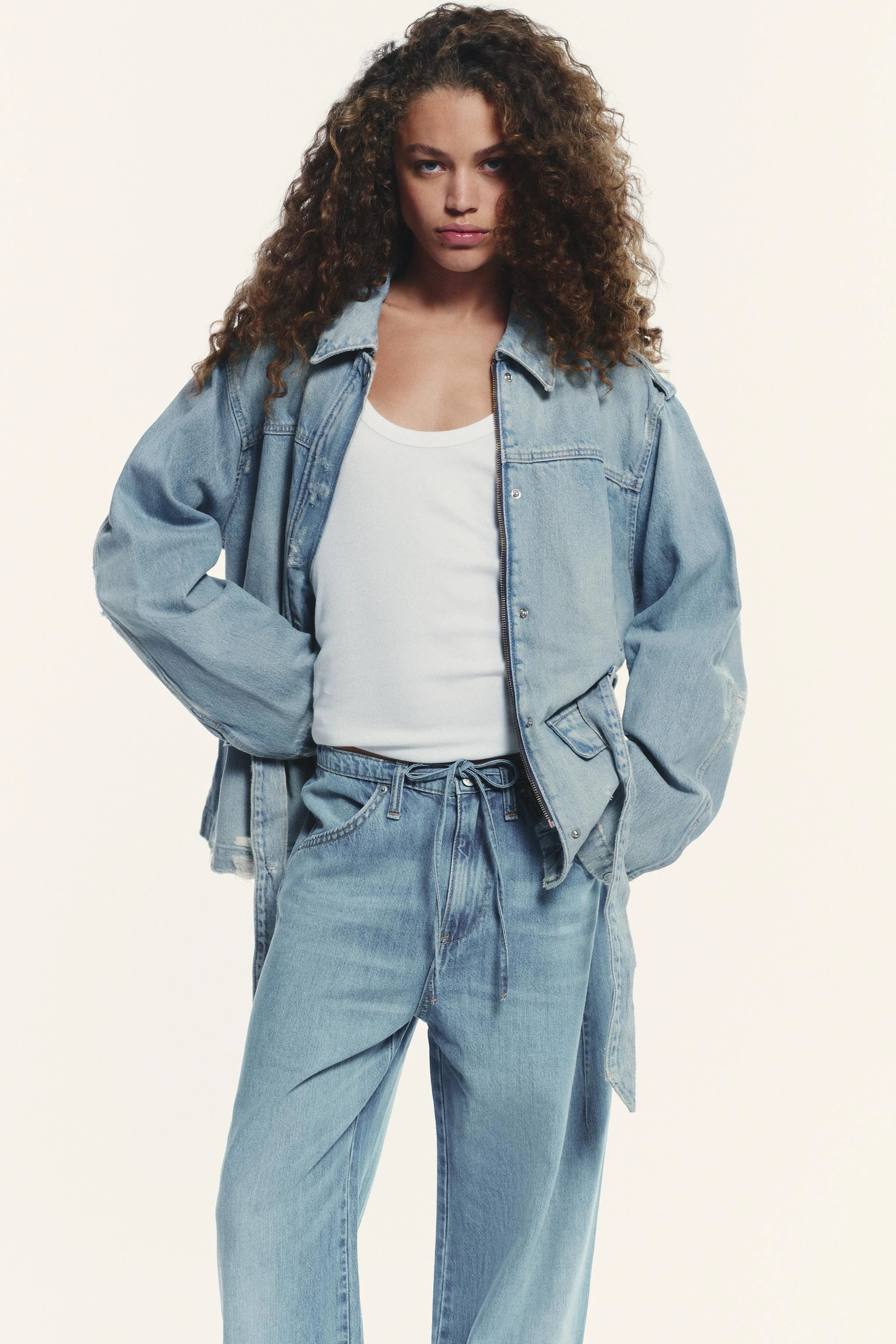 شلوار جین روان TRF با بند کشی شلوار جین روان TRF با بند کشی