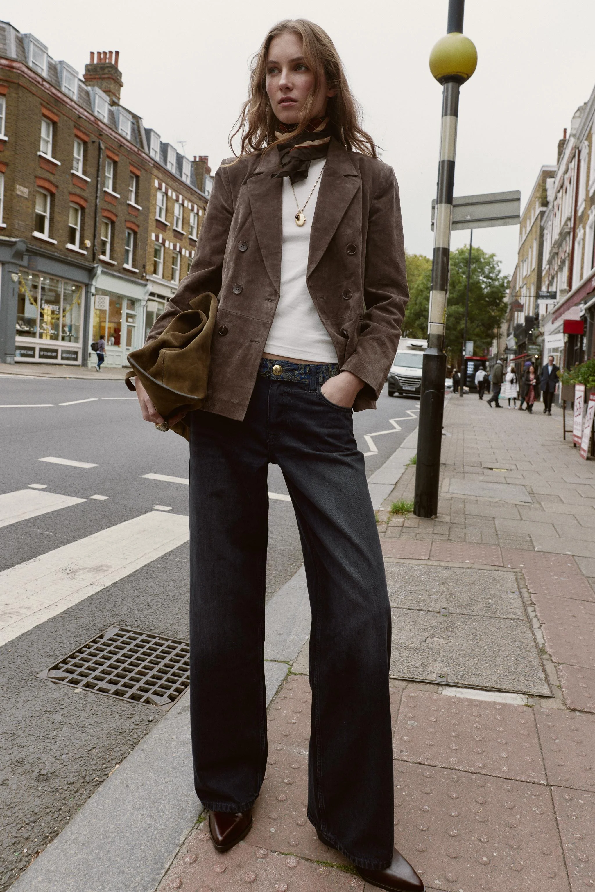 شلوار جین با کمر طرح دار مدل Z1975