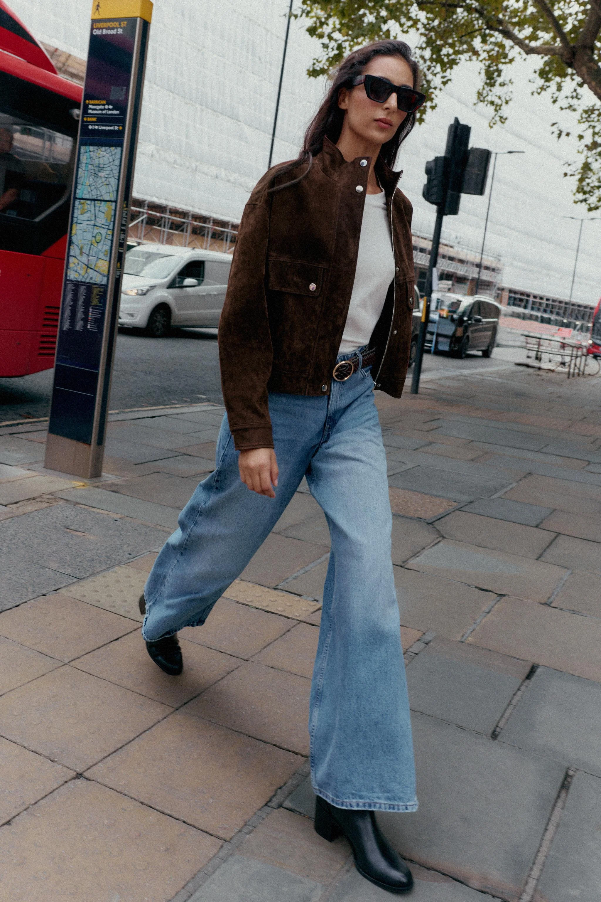 شلوار جین بلند پا گشاد کمر بلند مدل Z1975 به همراه کمربند