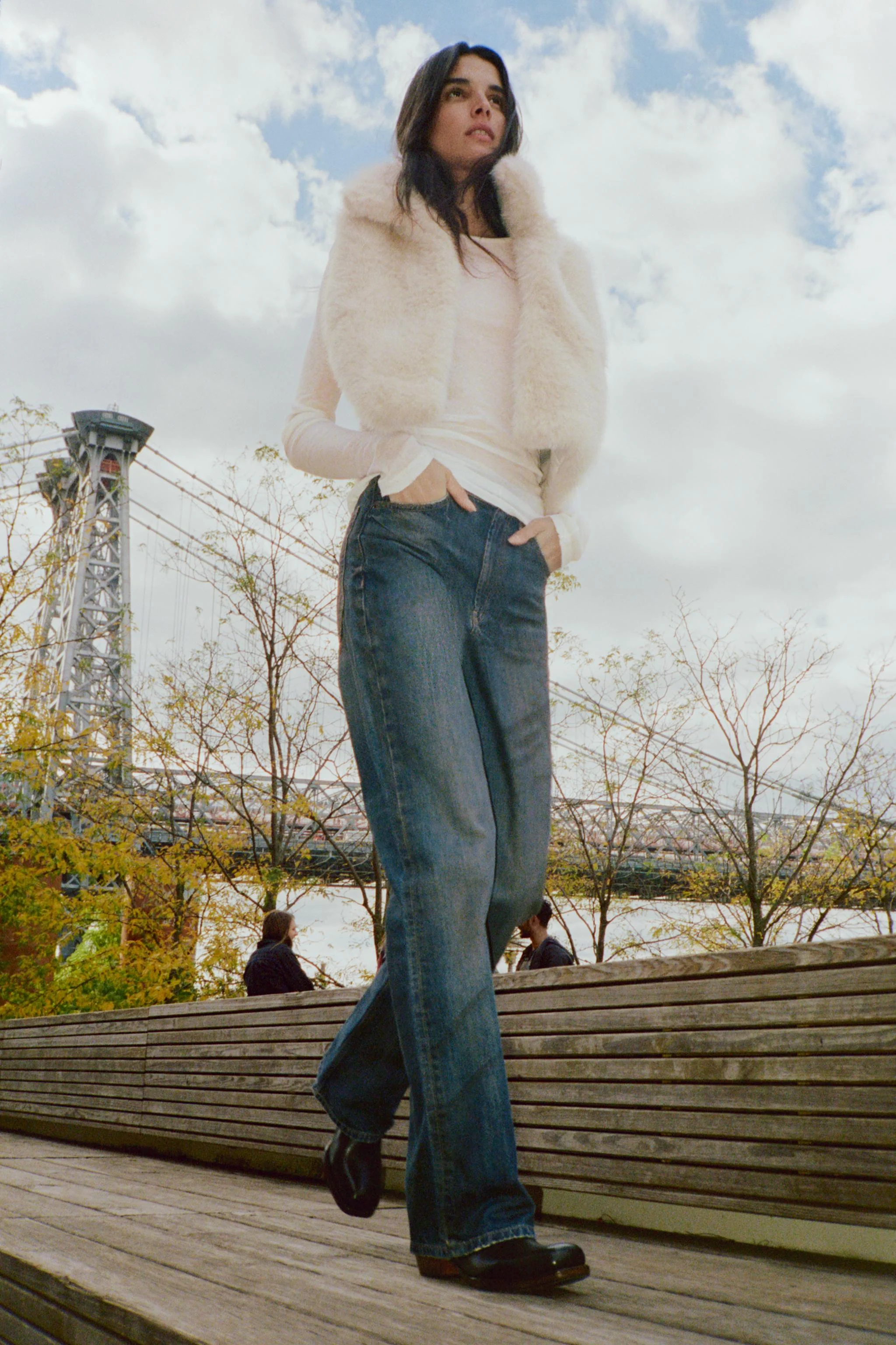 شلوار جین بلند پاچه گشاد کمر بلند