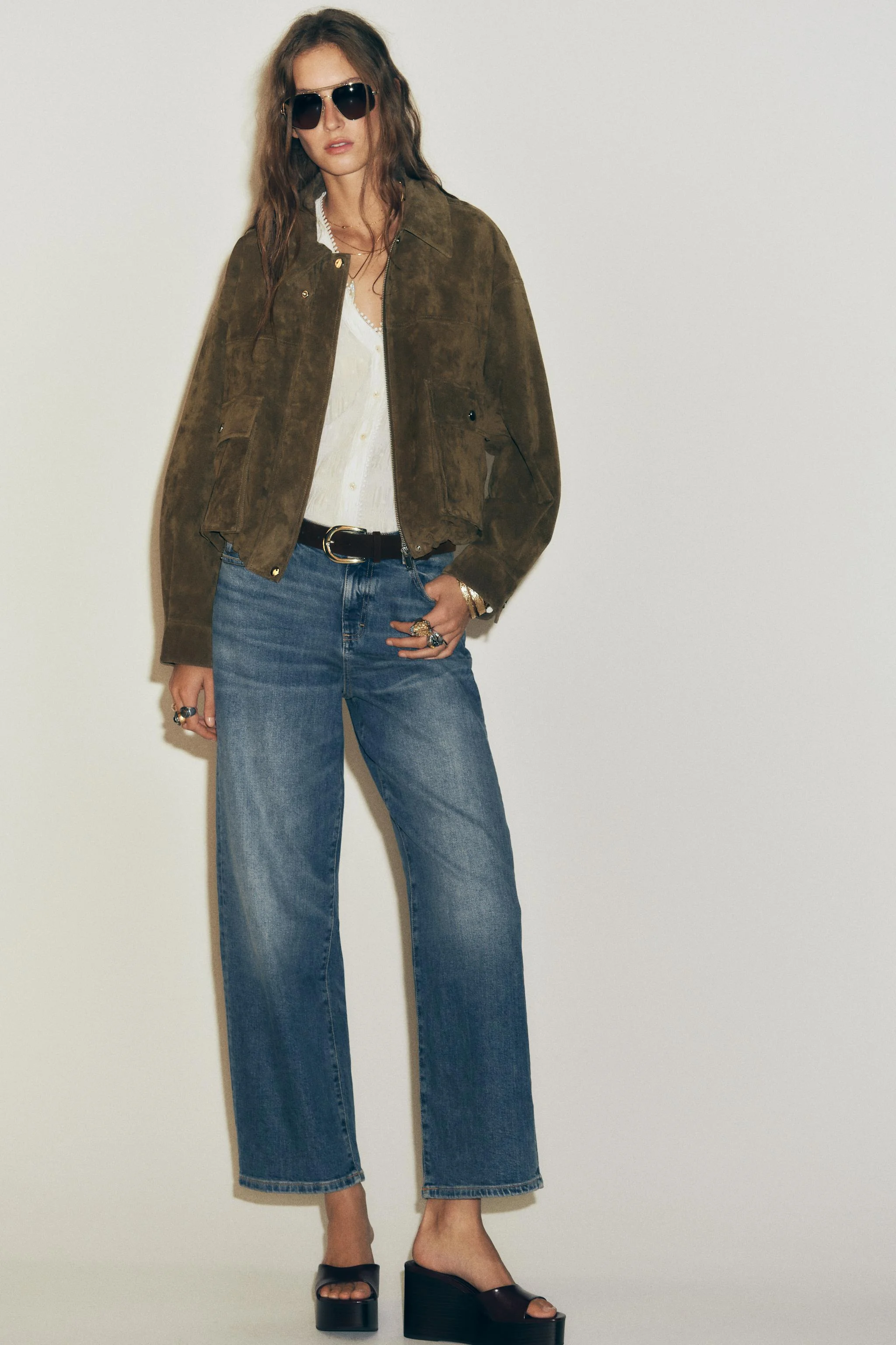 شلوار جین راسته و آزاد مدل Z1975 با فاق متوسط