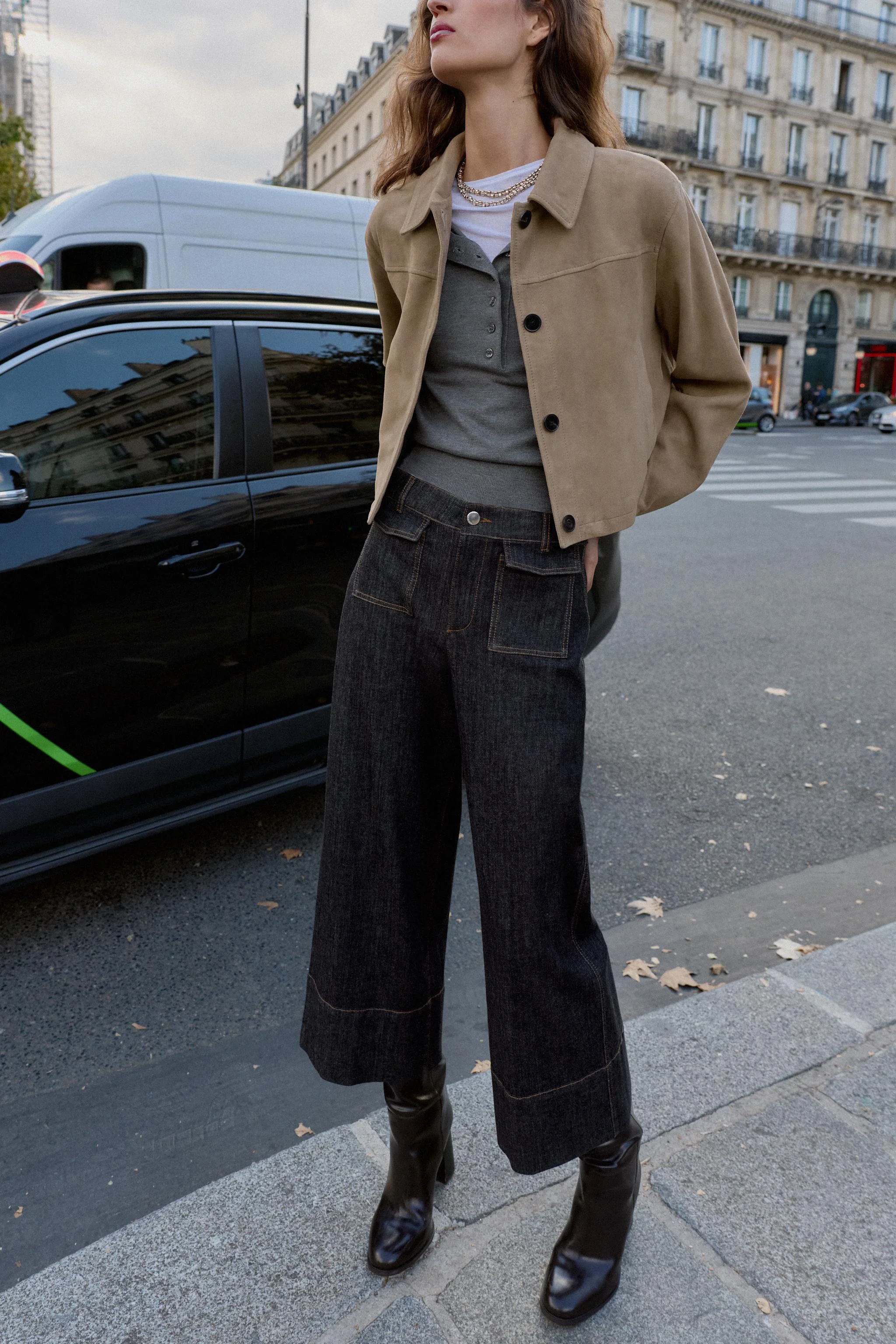 شلوارک زنانه مدل Z1975 با جیب های پاکتی