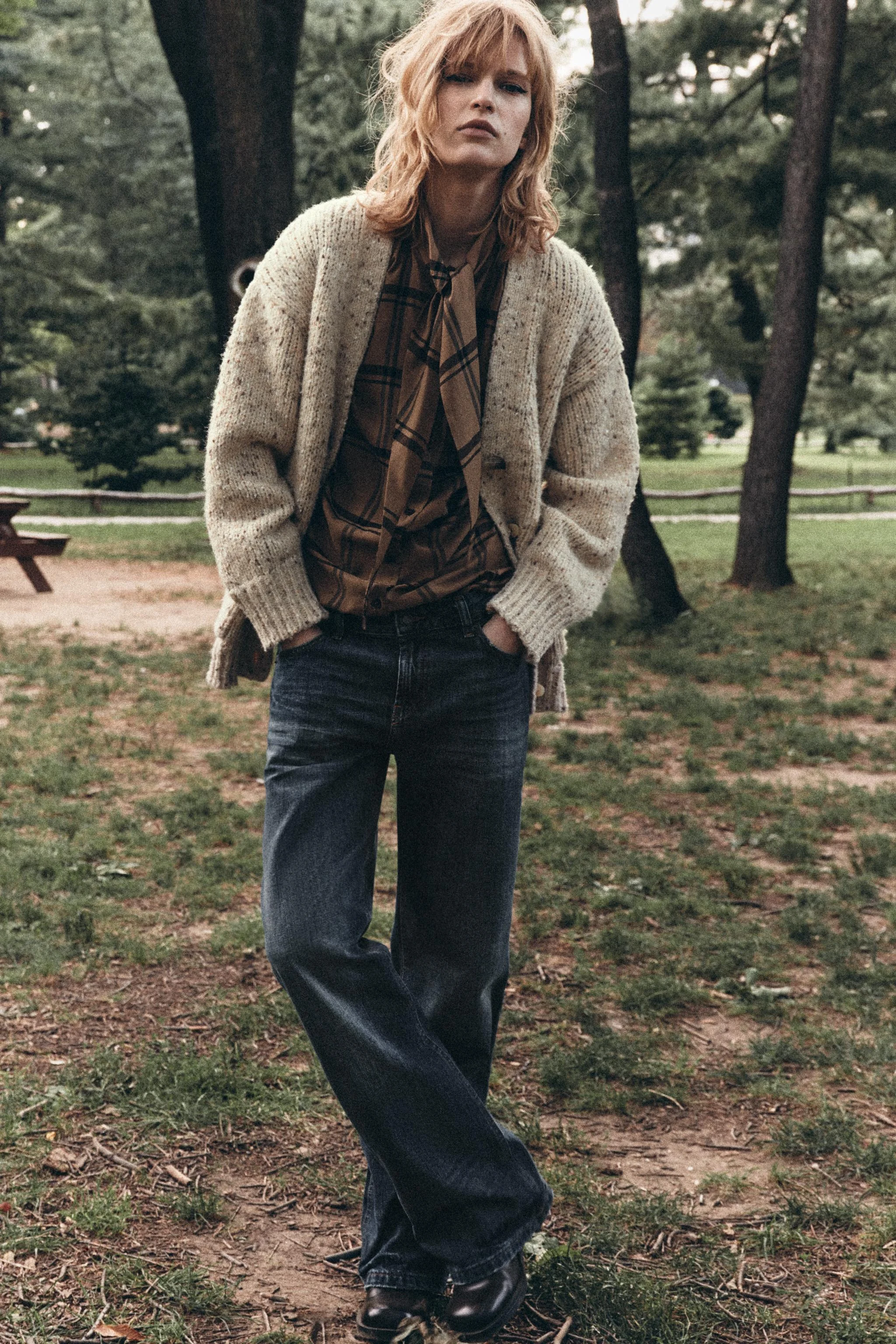 شلوار جین بوت‌کات فاق کوتاه ZW COLLECTION