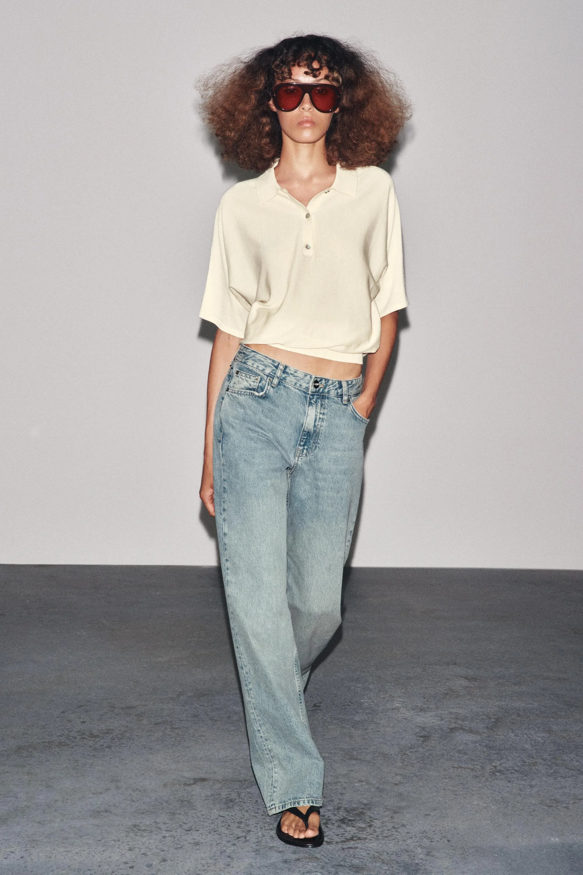 شلوار جین با فاق متوسط و مدل آزاد ZW COLLECTION