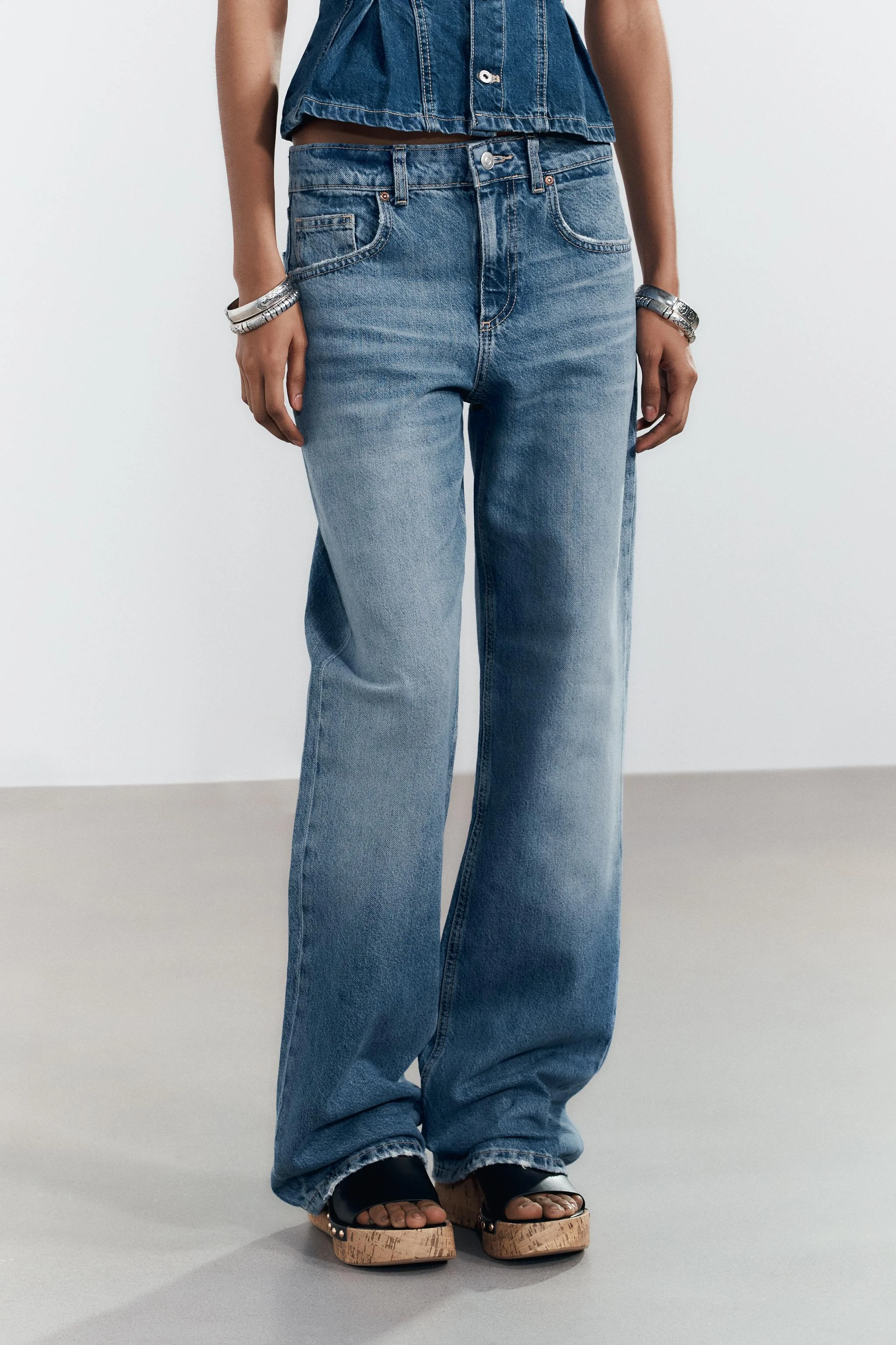 شلوار جین راسته با کمر متوسط