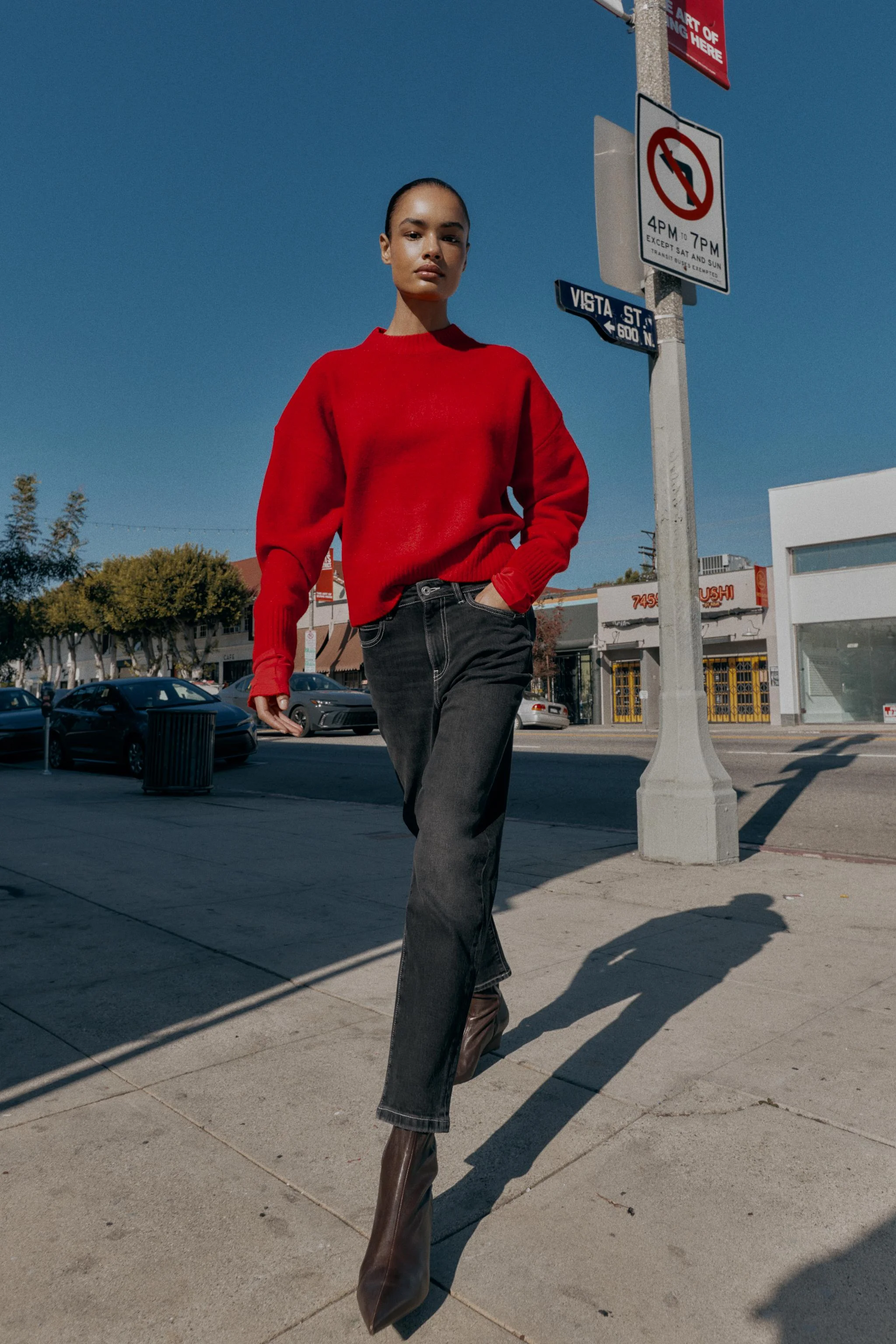 شلوار جین مام فیت کمر بلند Z.01