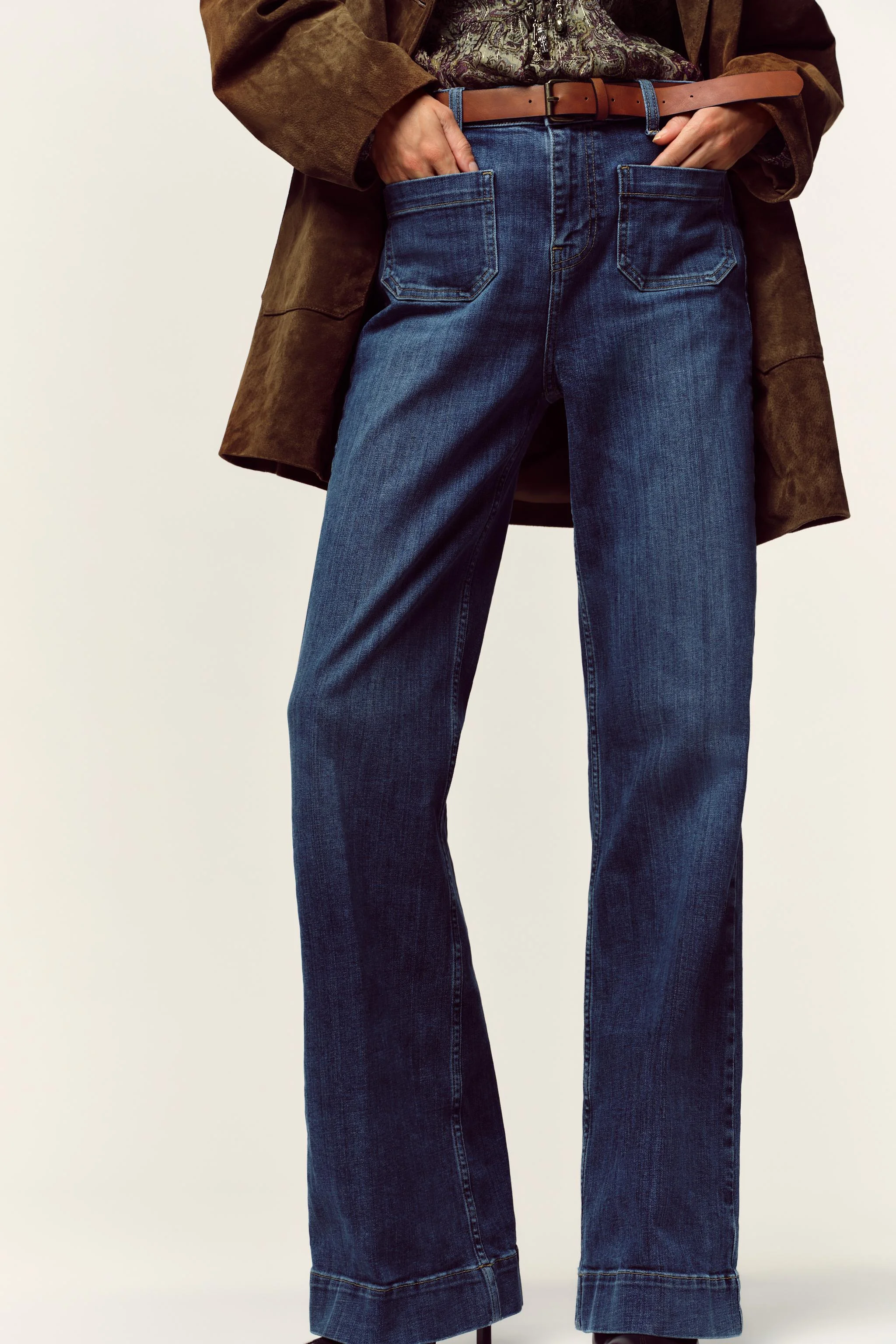 شلوار جین کمربند دار دمپا گشاد با کمر بلند مدل Z1975