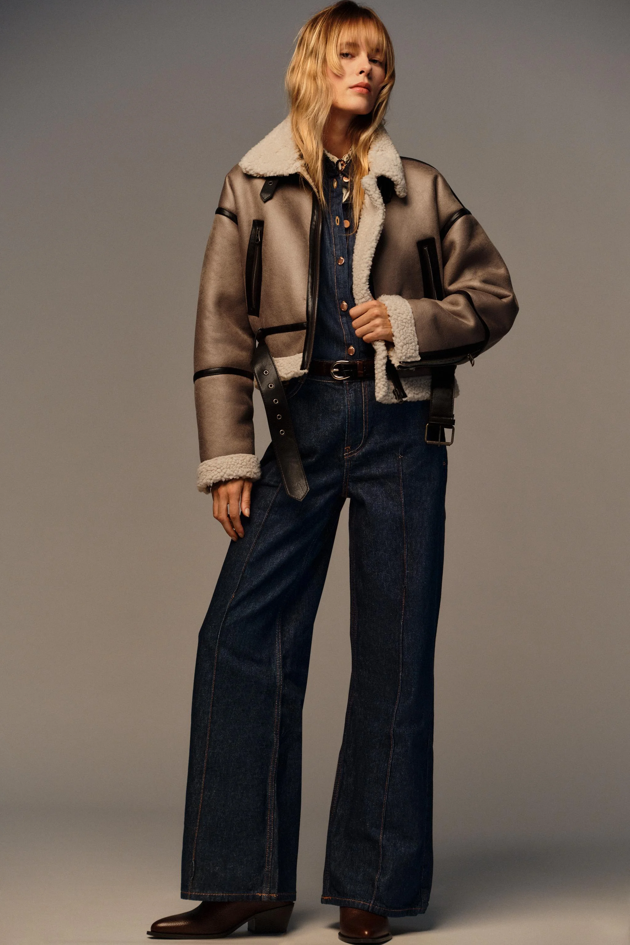 شلوار جین کمربند دار پاچه گشاد فاق بلند مدل Z1975