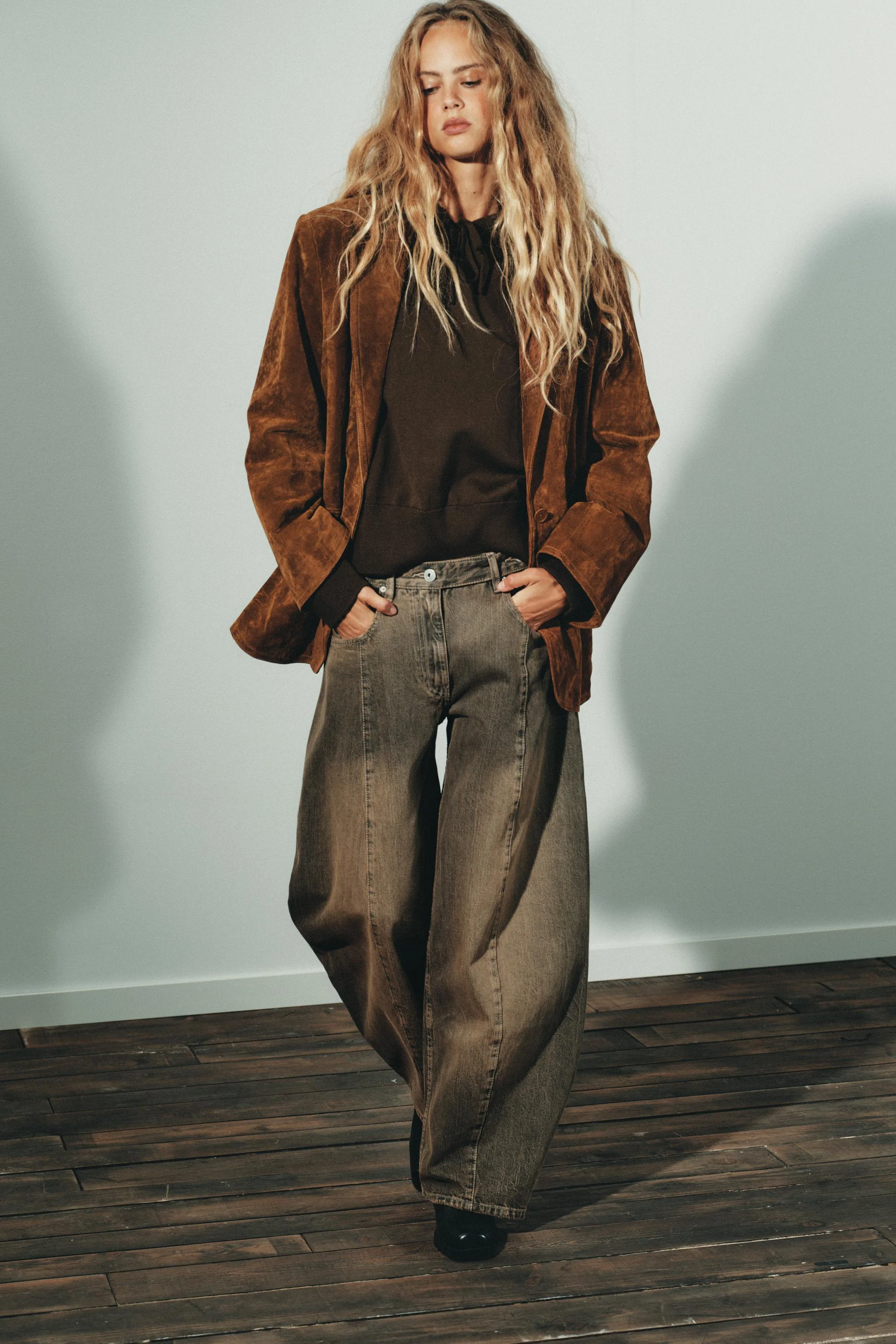 شلوار جین مدل بشکه ای بزرگ سایز پایین