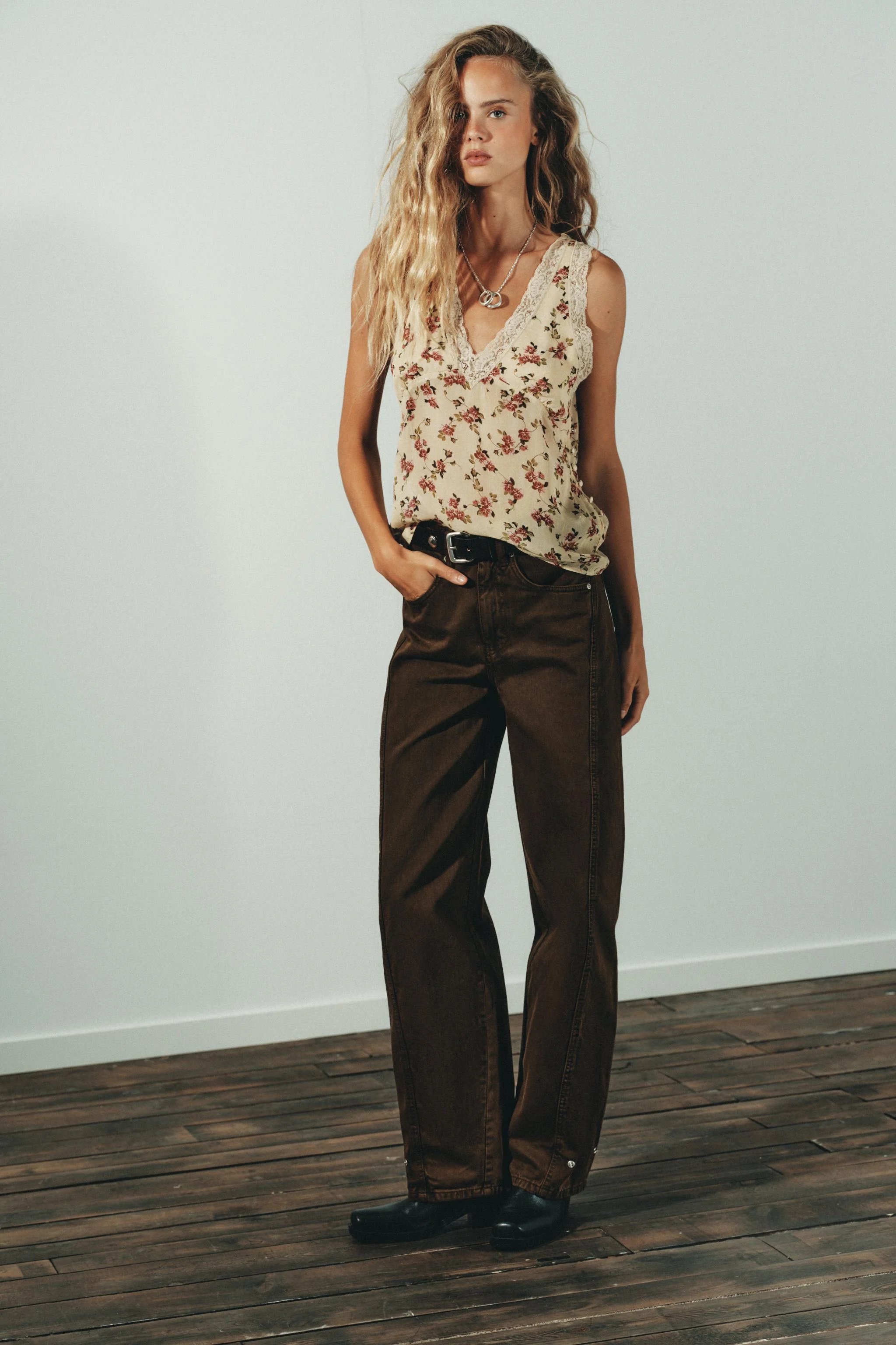 شلوار جین بشکه ای بگ کمر متوسط