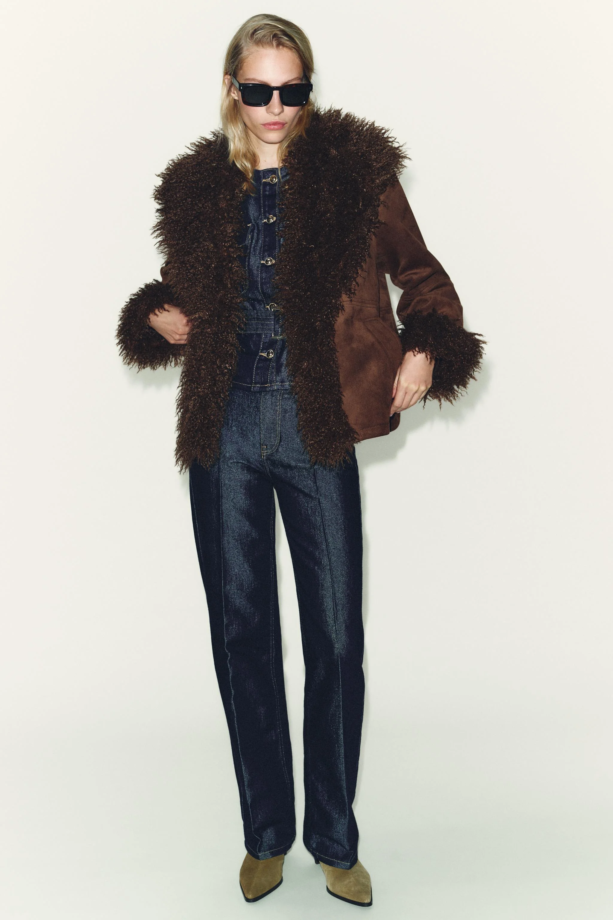 شلوار جین راسته مدل Z1975 با فاق متوسط