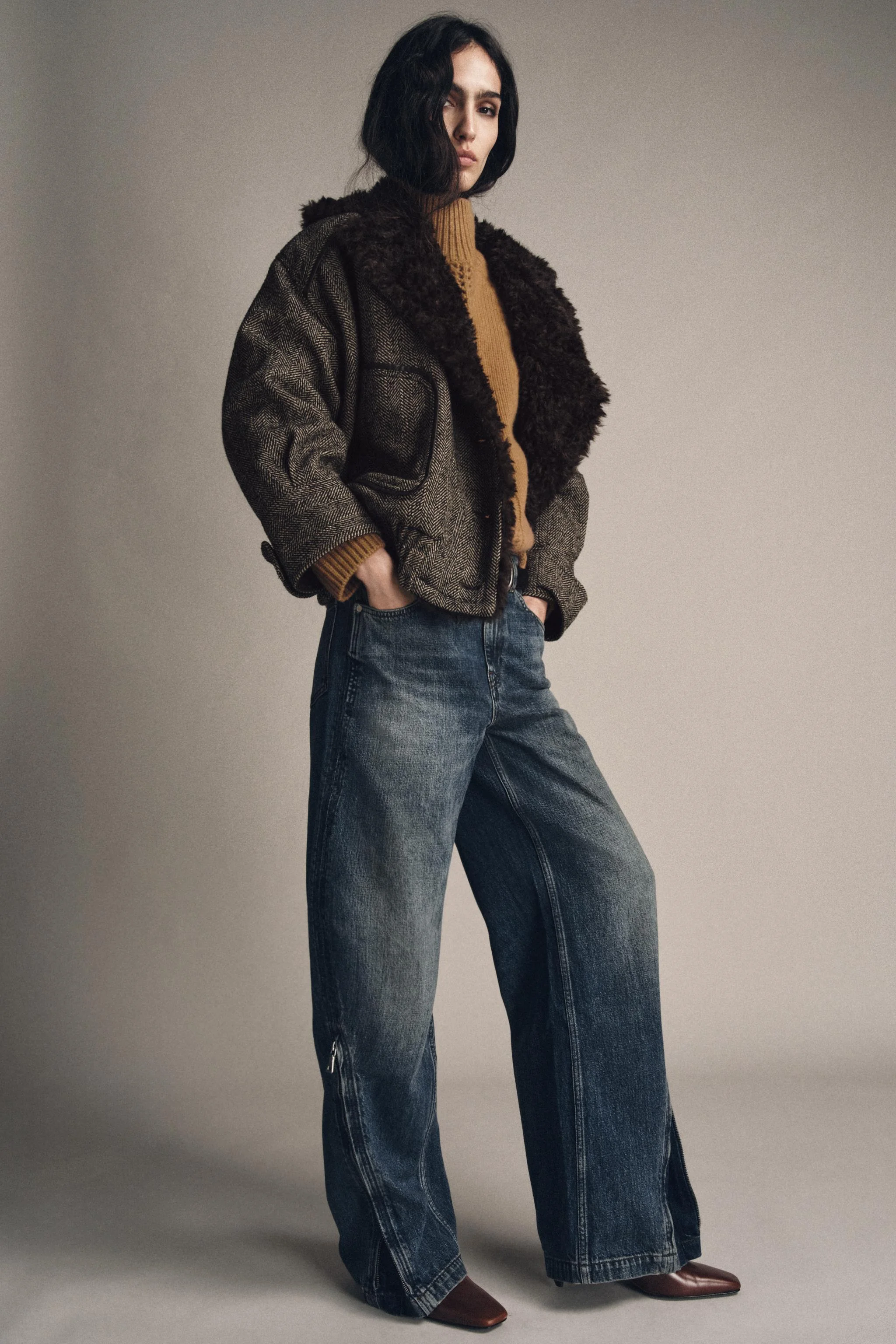 شلوار جین مدل بالونی با کمر متوسط و زیپ، کالکشن ZW، نسخه محدود