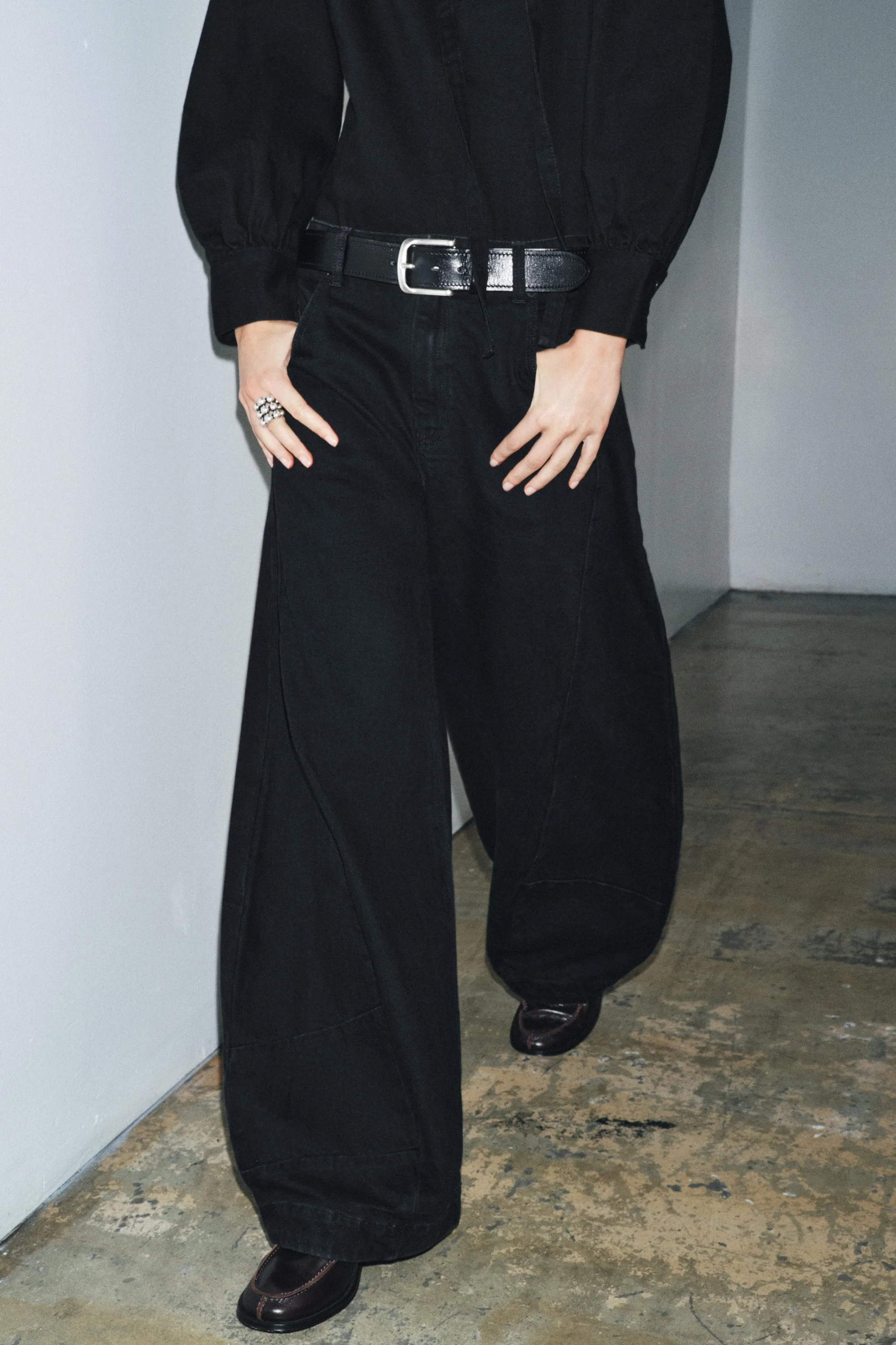 شلوار جین مدل بادکنکی فاق کوتاه ZW COLLECTION