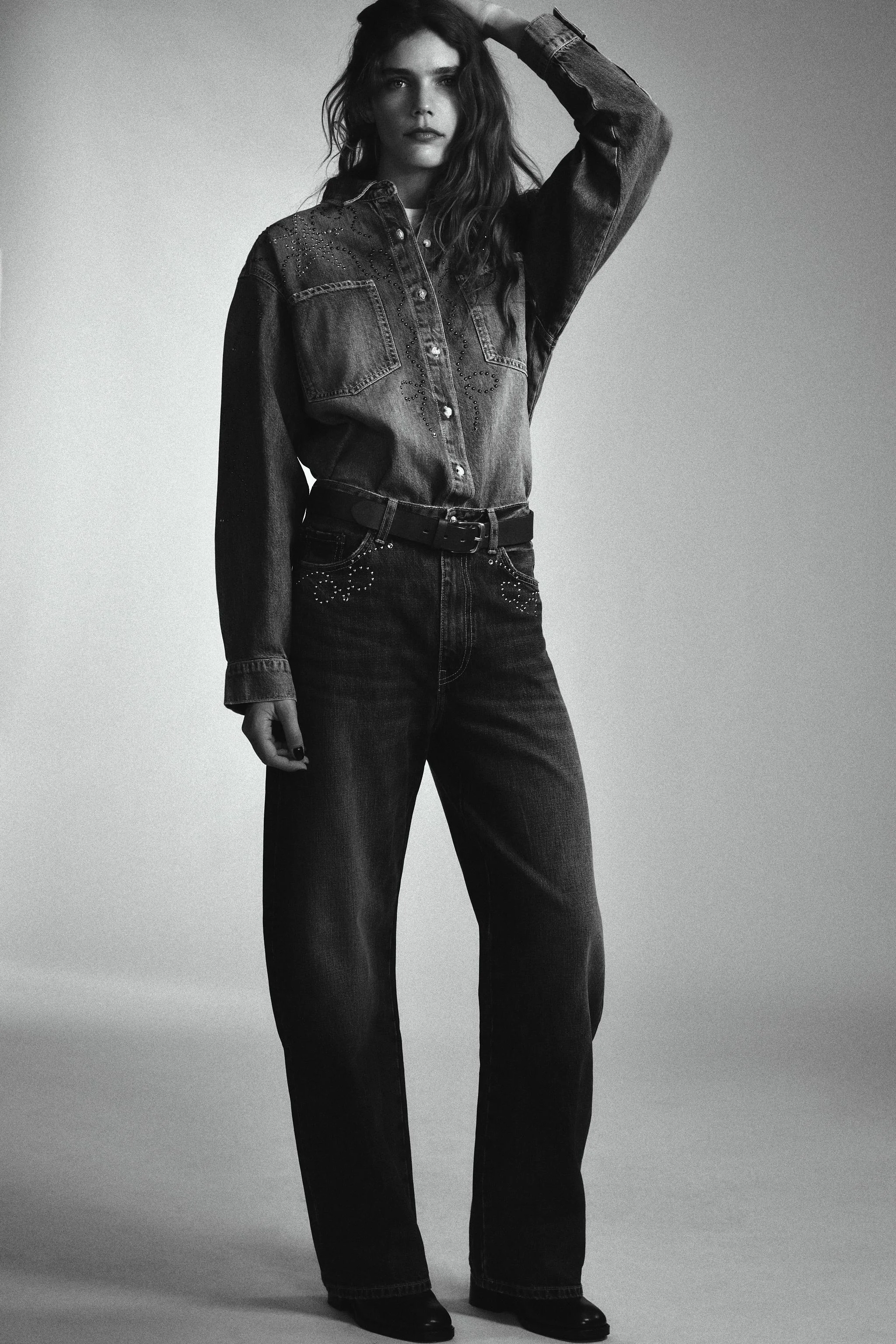 شلوار جین دکمه دار فلزی TRF