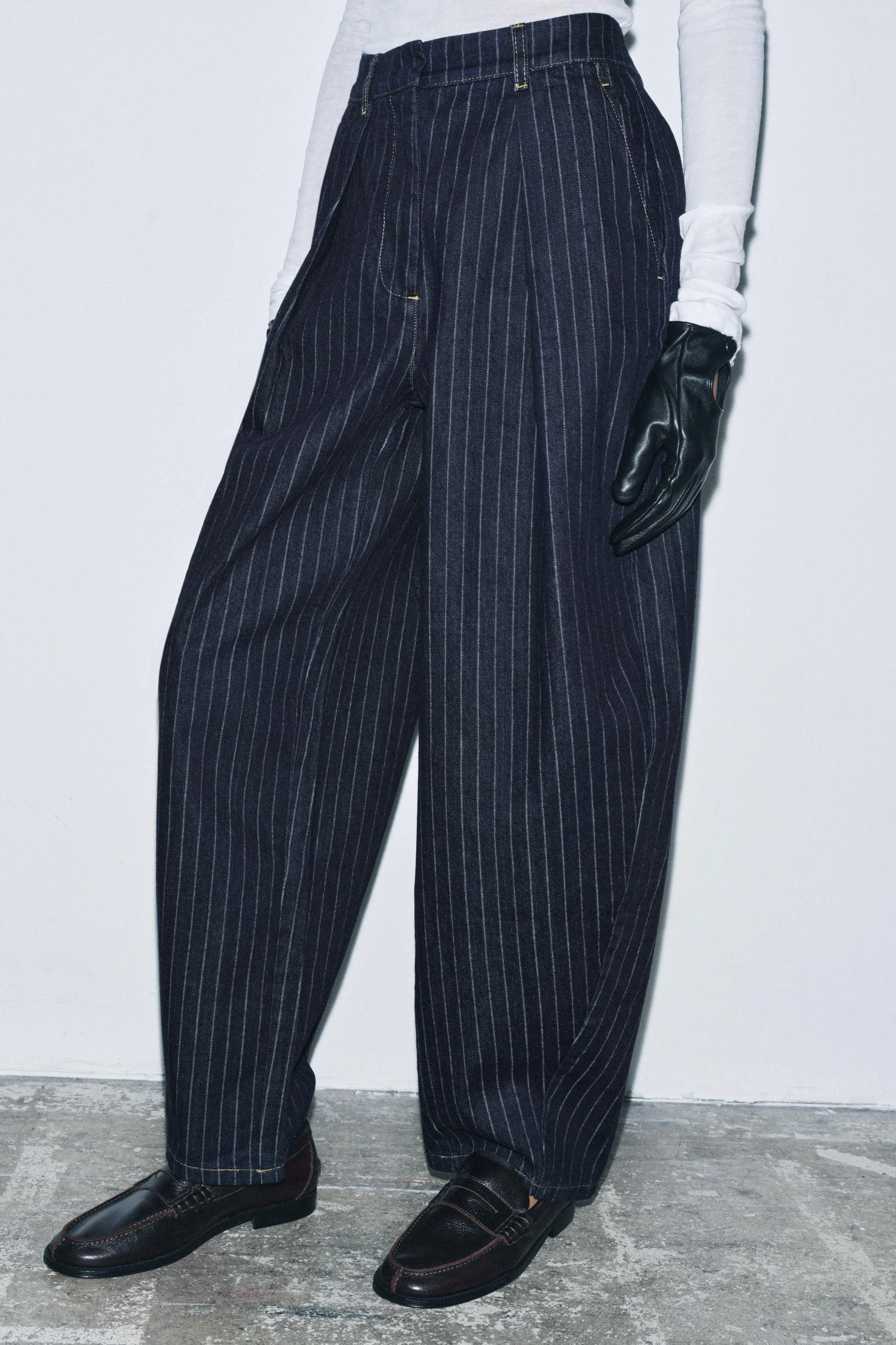 شلوار جین زنانه ZW COLLECTION با فاق متوسط و طرح راه راه شلوار جین زنانه ZW COLLECTION با فاق متوسط و طرح راه راه