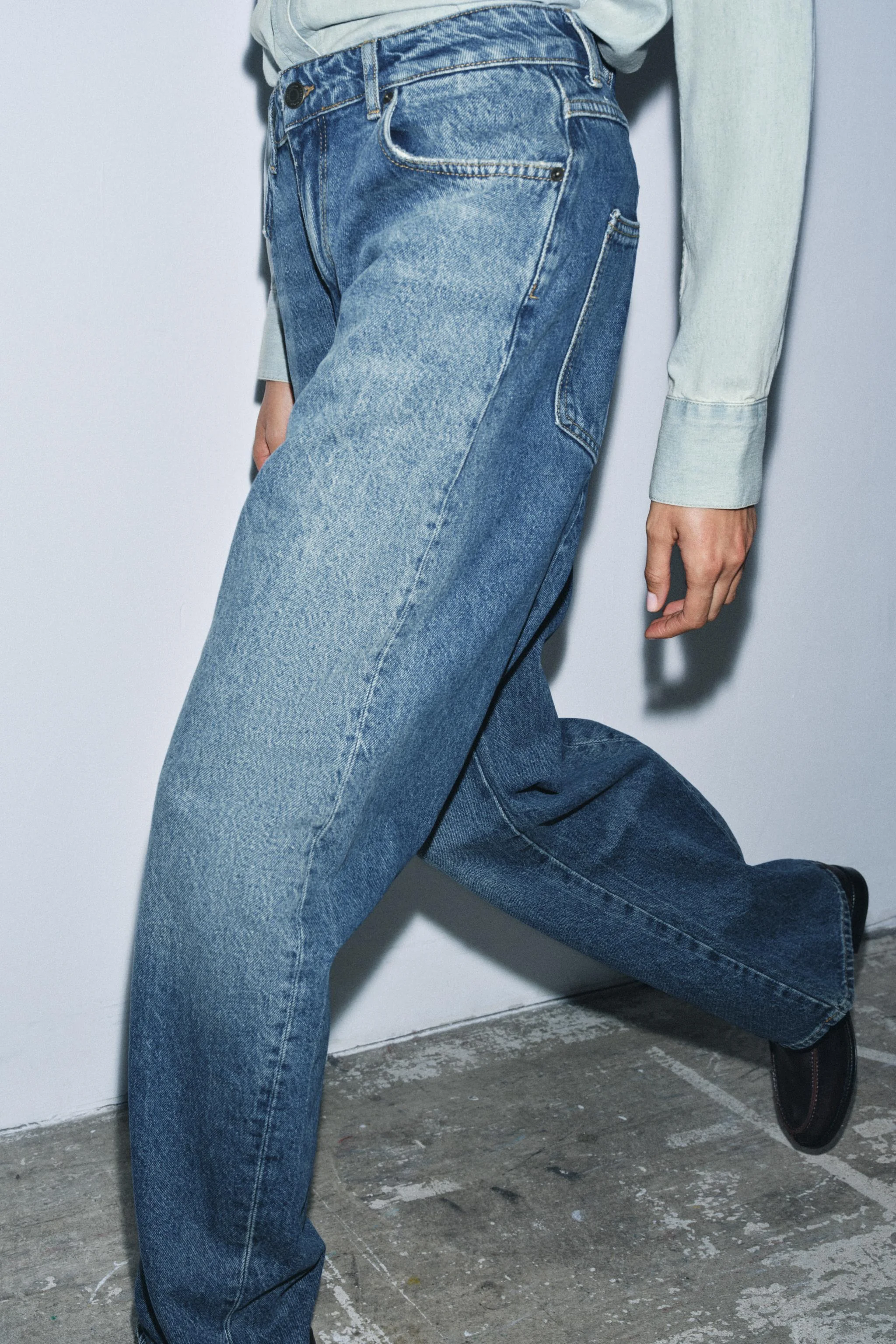 شلوار جین بشکه ای با کمر متوسط ZW COLLECTION