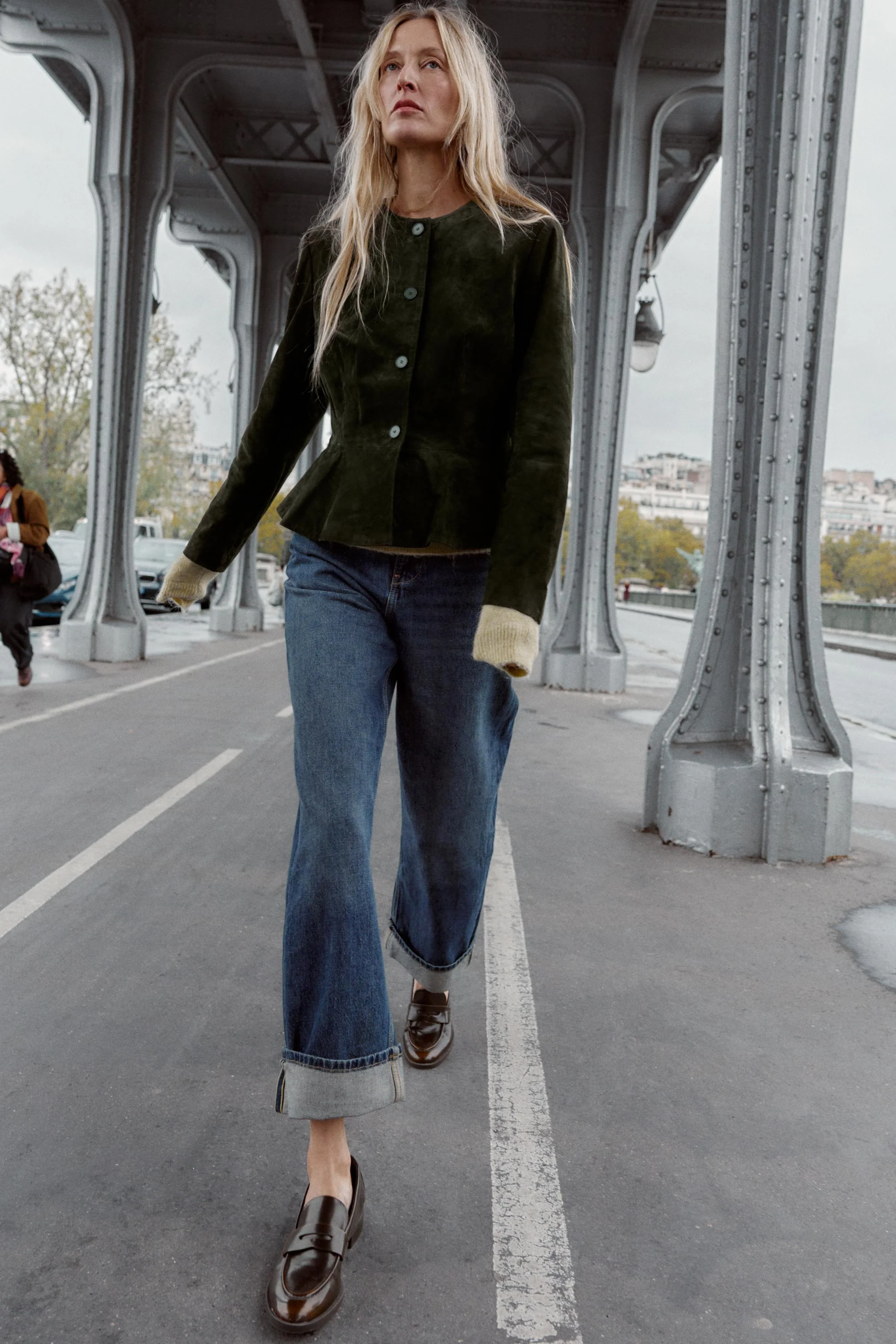 شلوار جین دمپا گشاد قد نود با کمر بلند مدل Z1975 شلوار جین دمپا گشاد قد نود با کمر بلند مدل Z1975