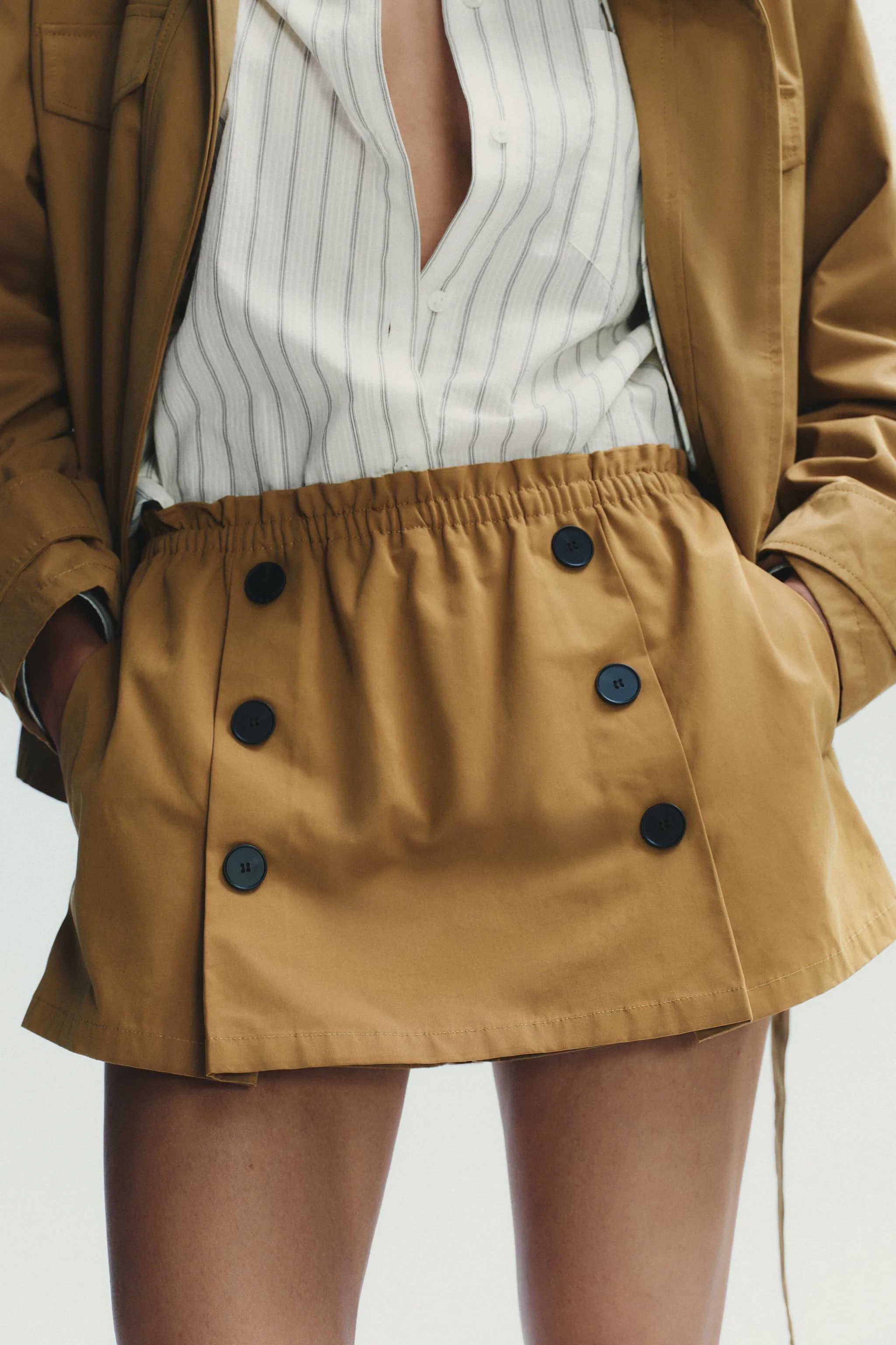 دامن شلواری دکمه دار دامن شلواری دکمه دار