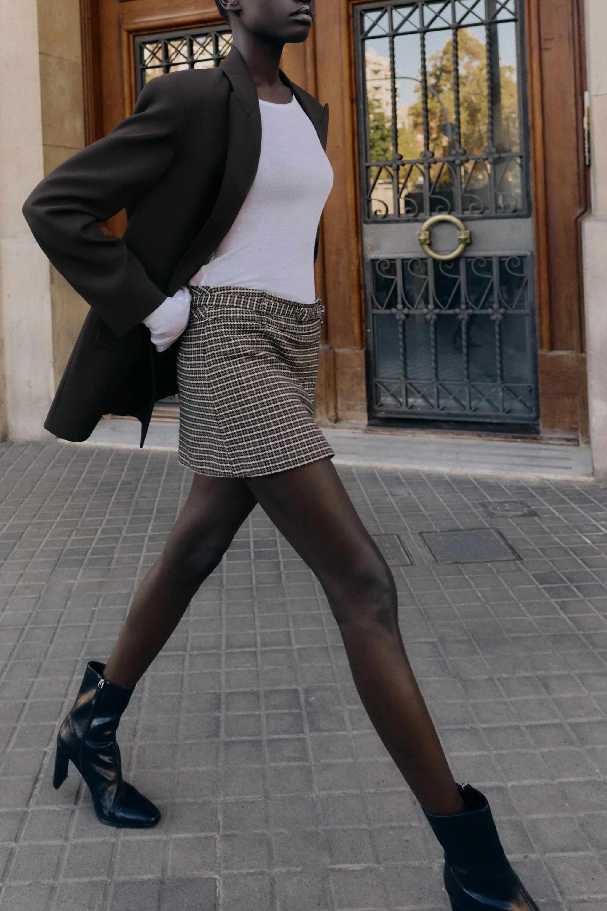 دامن شلواری طرح پا کلاغی با کمربند دامن شلواری طرح پا کلاغی با کمربند