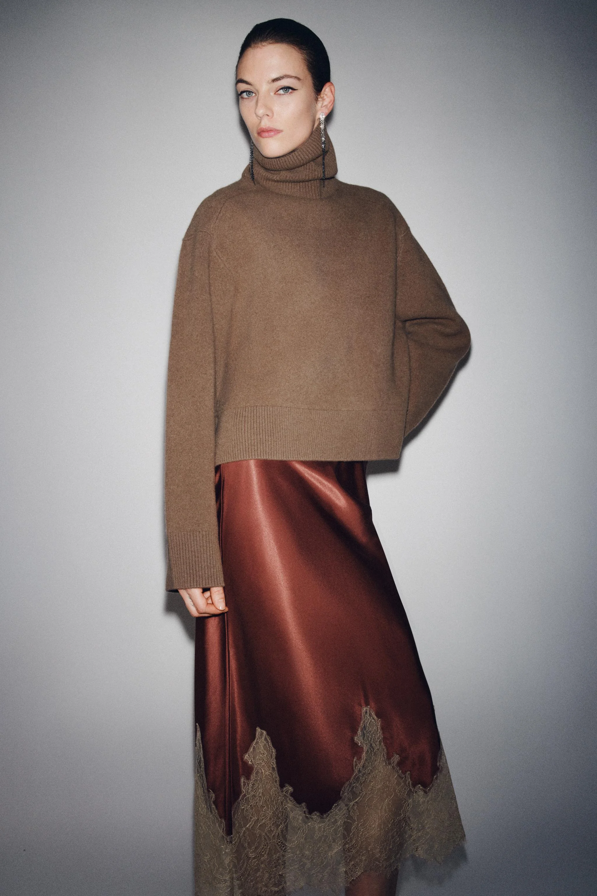 دامن ساتن ZW COLLECTION با توری متضاد دامن ساتن ZW COLLECTION با توری متضاد