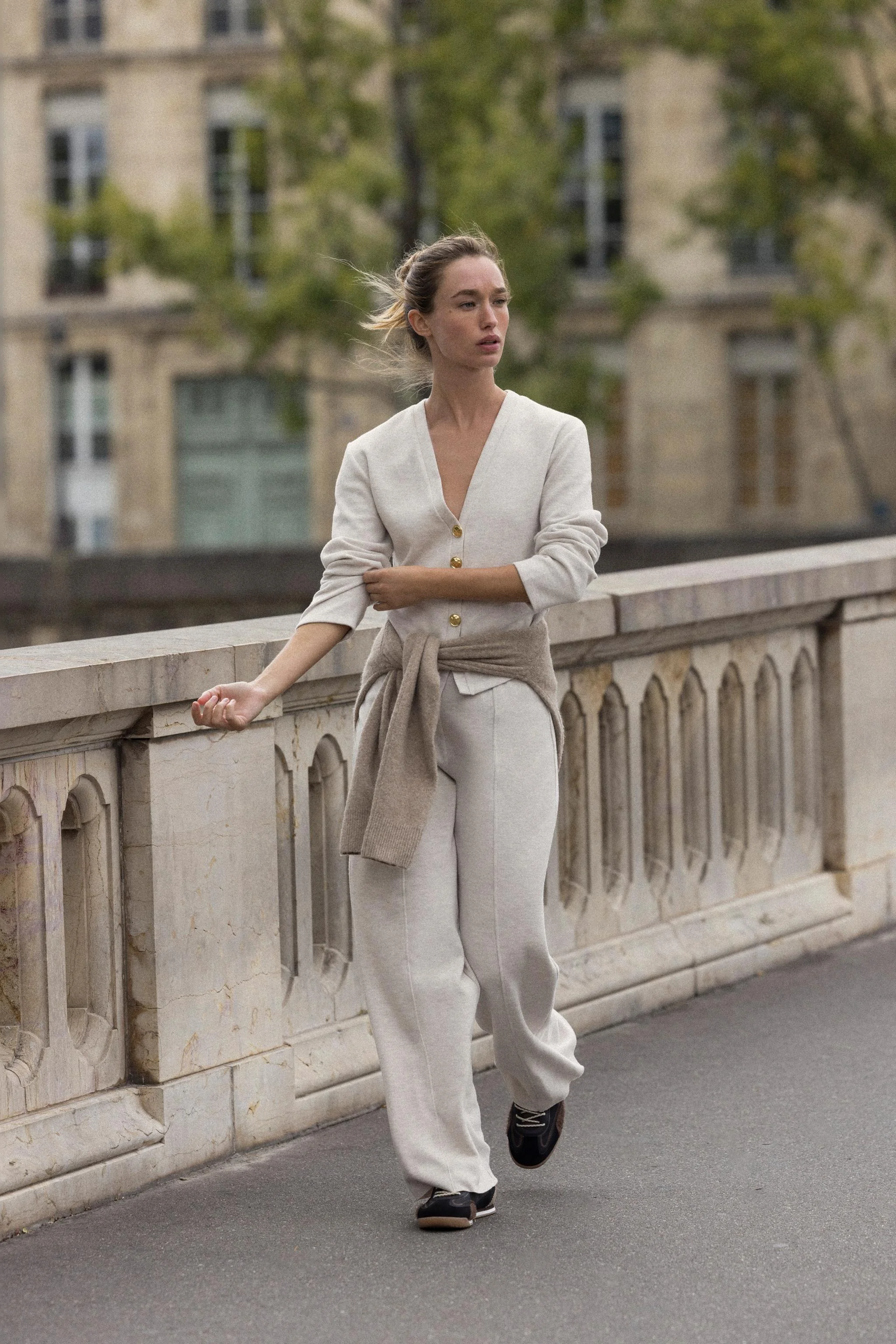 ژاکت دکمه دار نرم