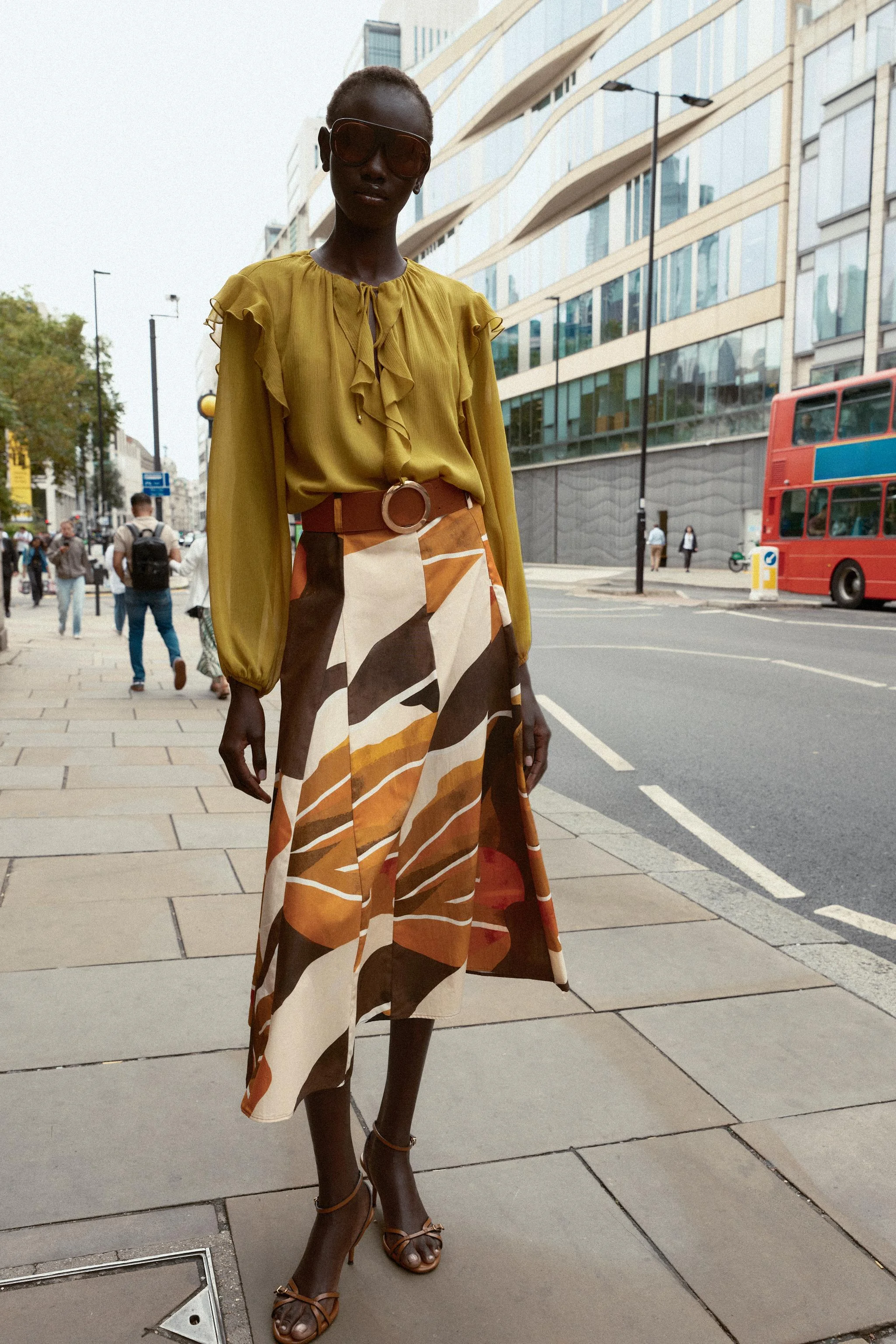 دامن میدی پاپلین طرح دار با کمربند دامن میدی پاپلین طرح دار با کمربند