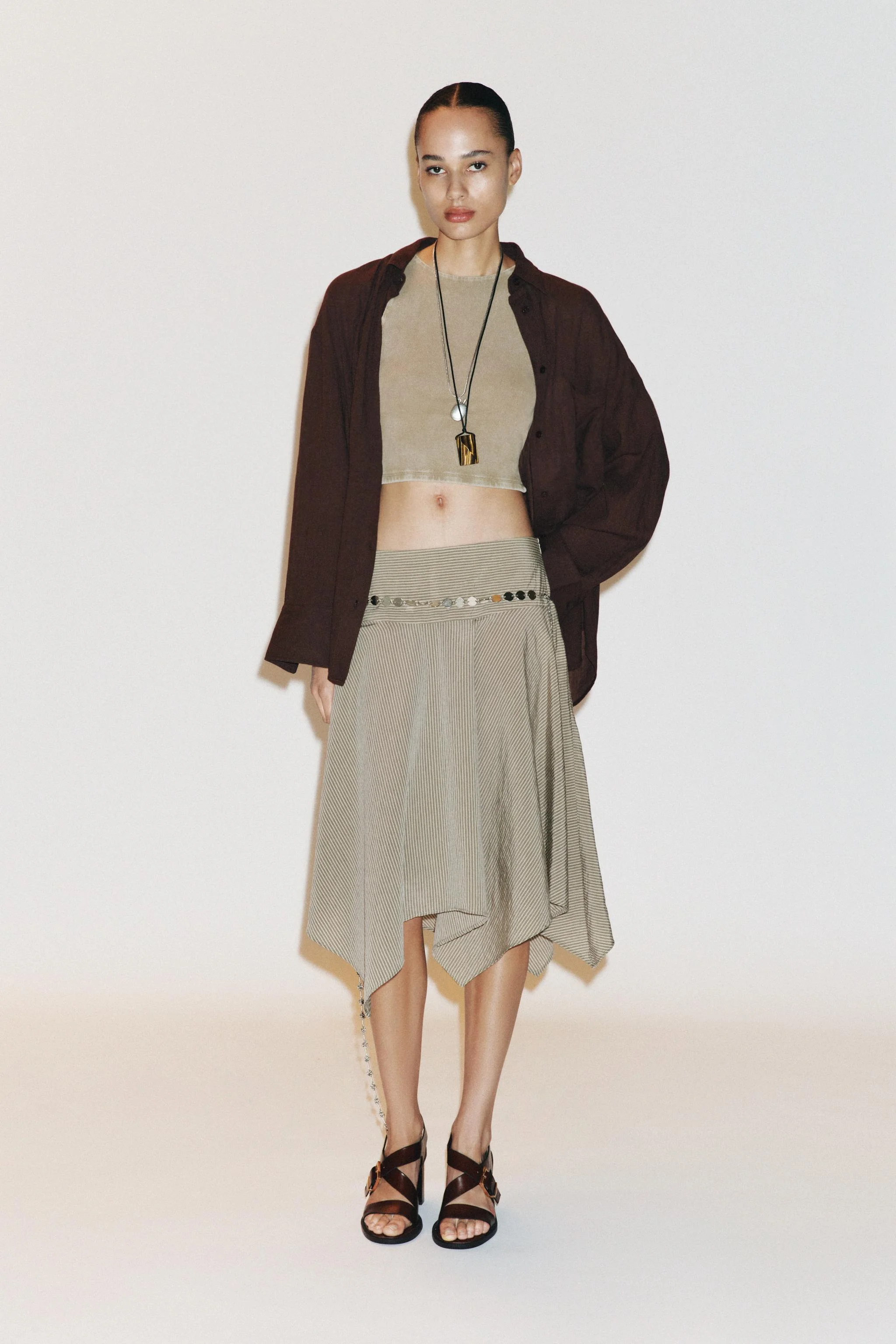 دامن میدی راه راه نامتقارن با کمربند دامن میدی راه راه نامتقارن با کمربند