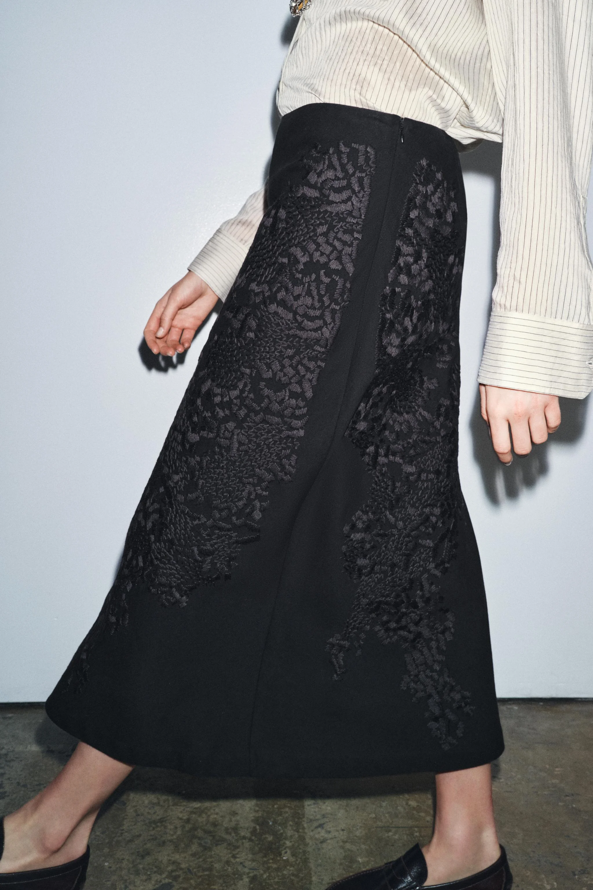 دامن بلند گلدوزی شده ZW COLLECTION دامن بلند گلدوزی شده ZW COLLECTION