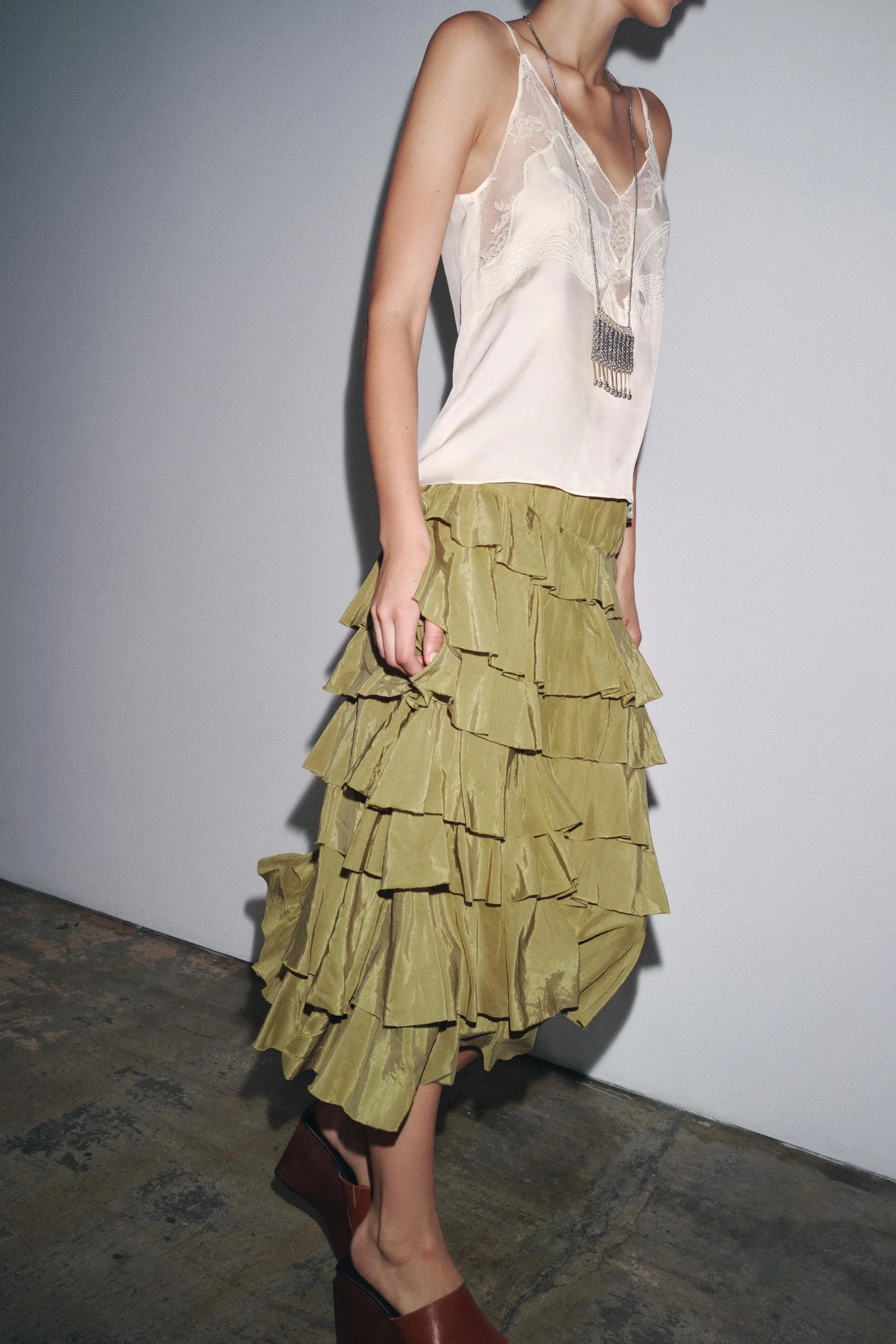 دامن میدی ZW COLLECTION با چین های تزیینی دامن میدی ZW COLLECTION با چین های تزیینی