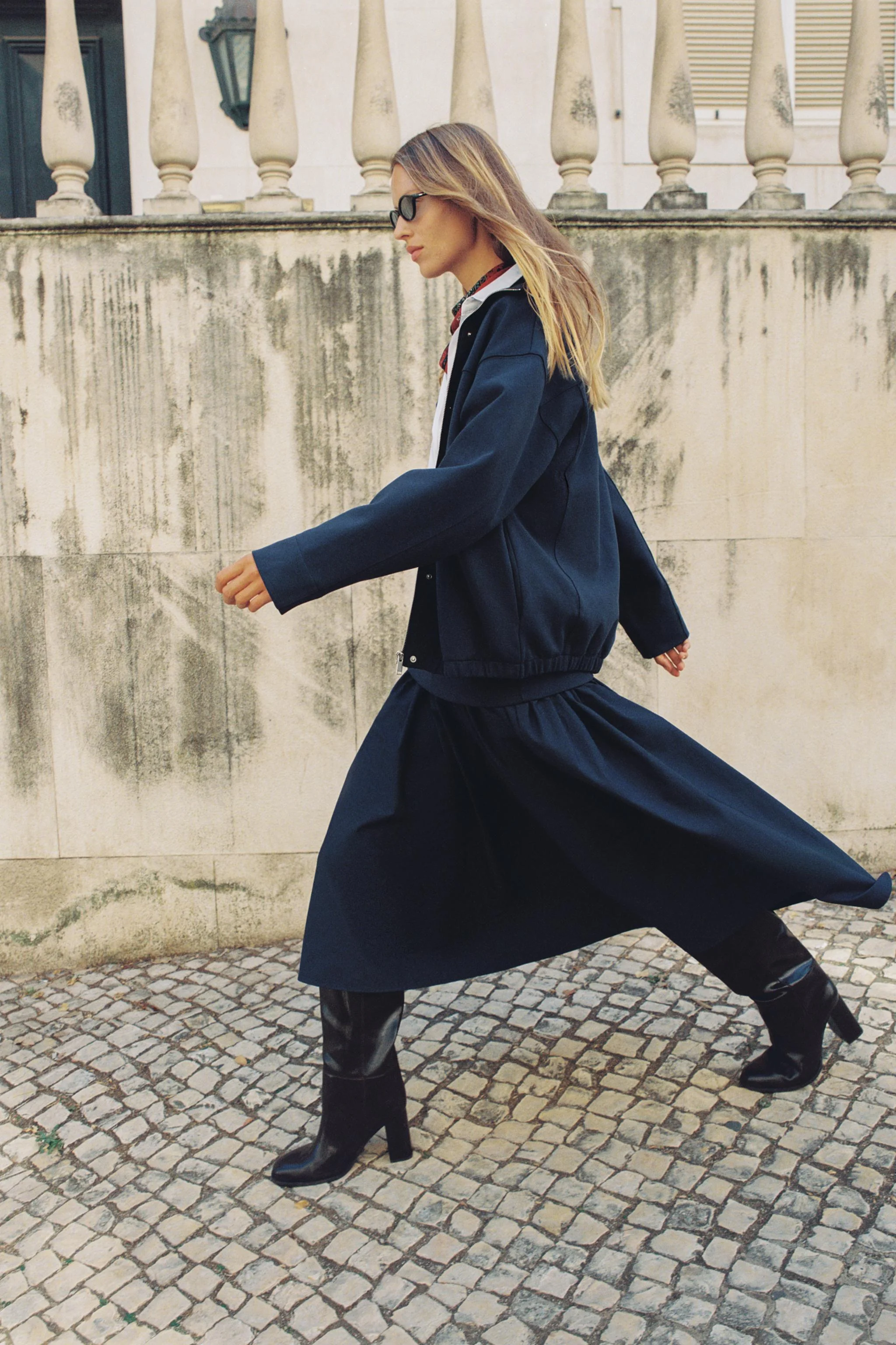 دامن میدی در هم بافته