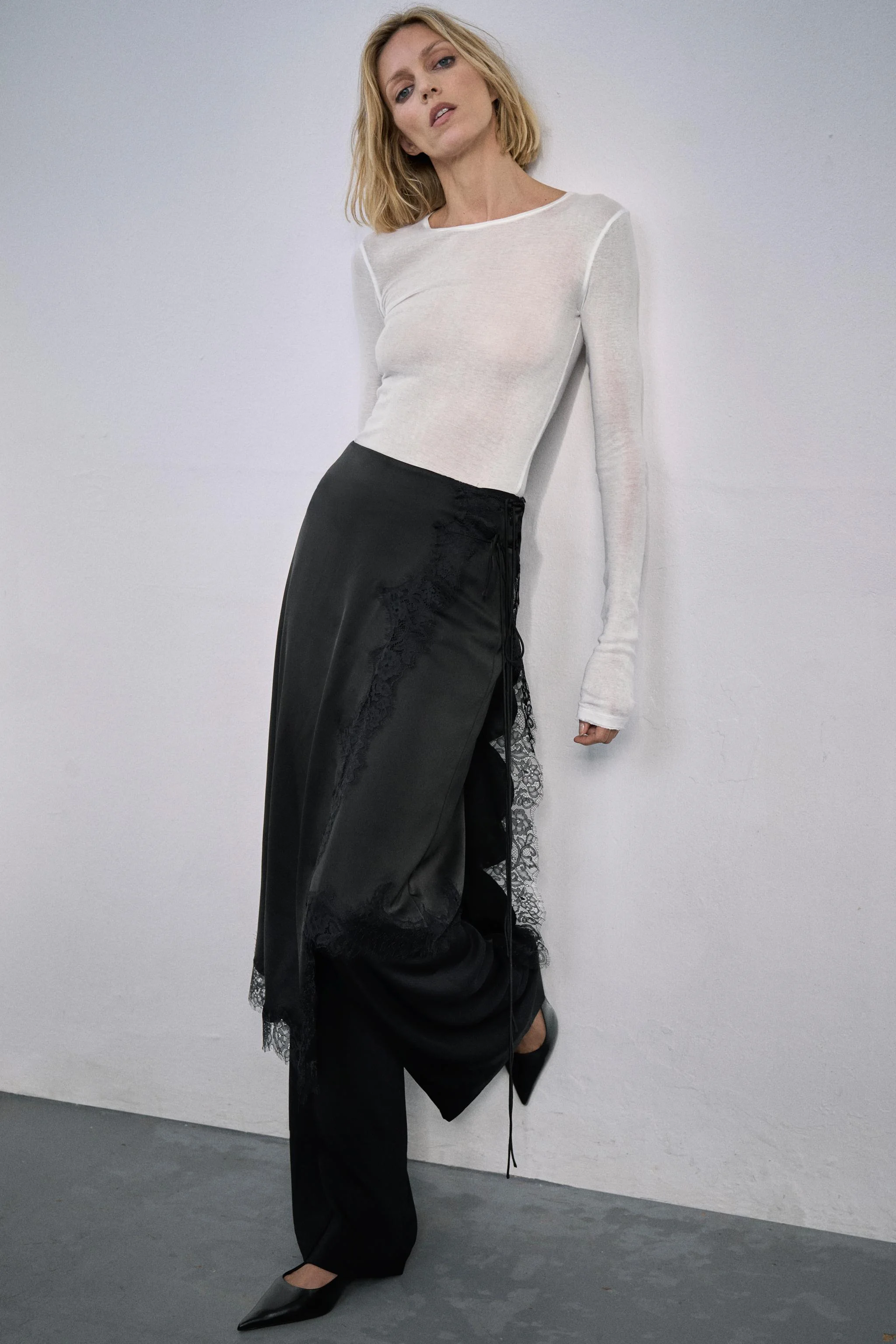 دامن میدی زنانه ZW COLLECTION با گیپور دامن میدی زنانه ZW COLLECTION با گیپور