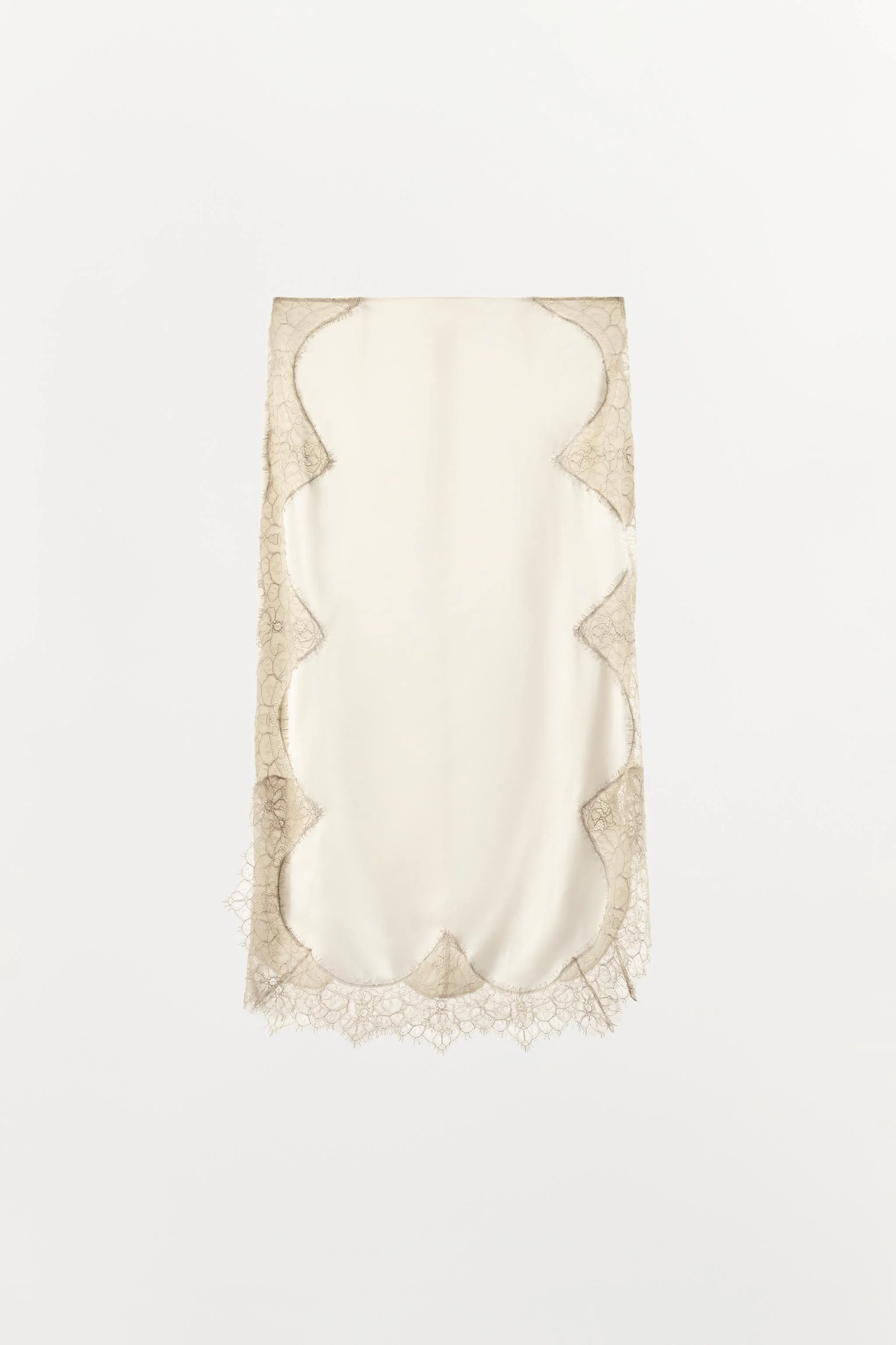 دامن میدی ساتن با تزیین گیپور دامن میدی ساتن با تزیین گیپور