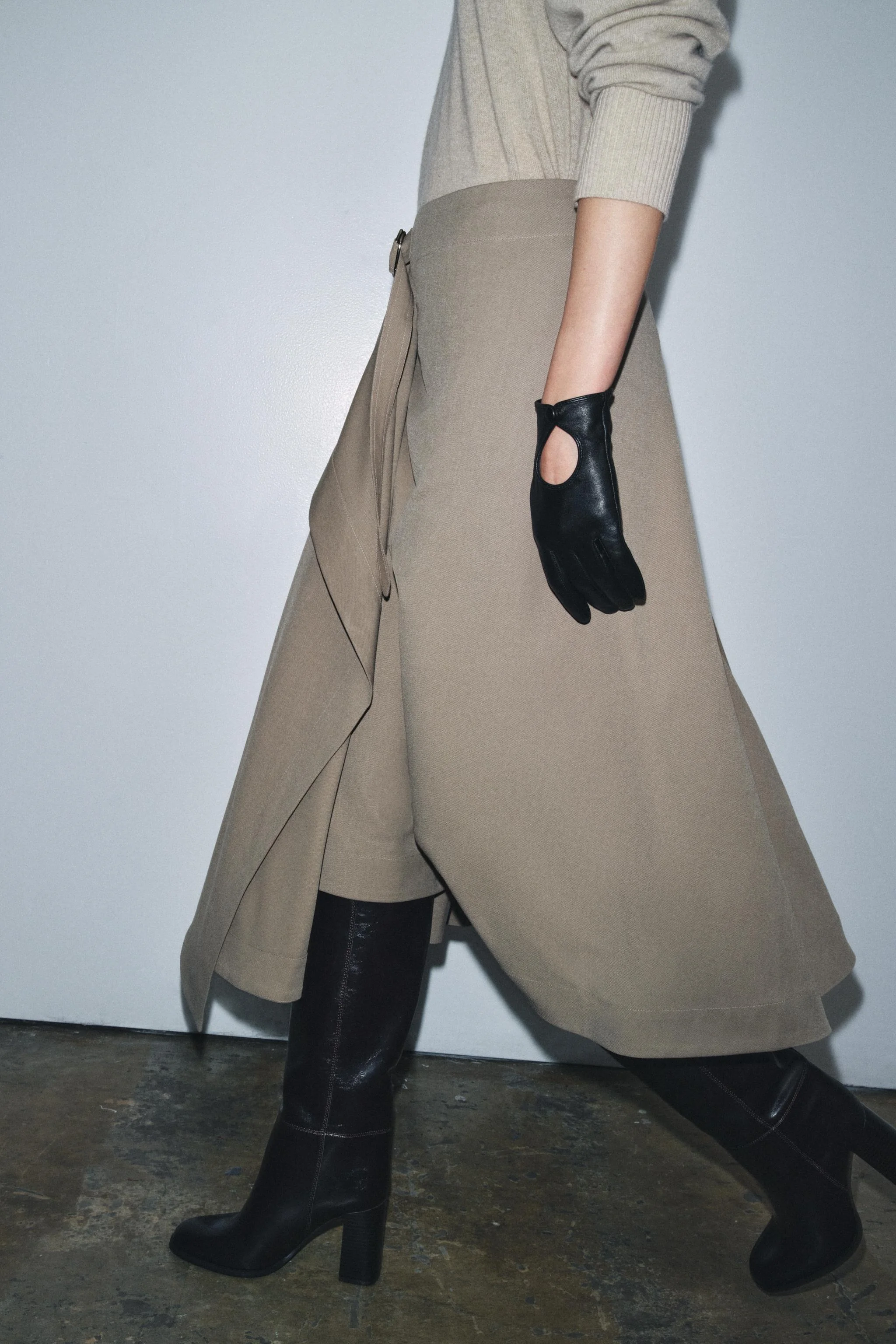 دامن میدی زنانه ZW COLLECTION با سگک دامن میدی زنانه ZW COLLECTION با سگک