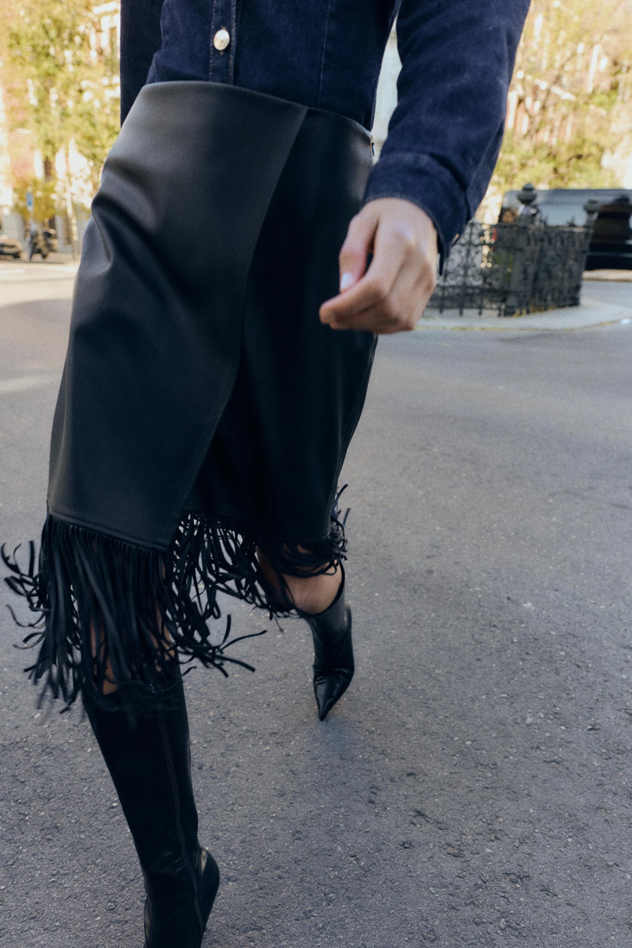 دامن میدی چرمی مصنوعی منگوله دار دامن میدی چرمی مصنوعی منگوله دار