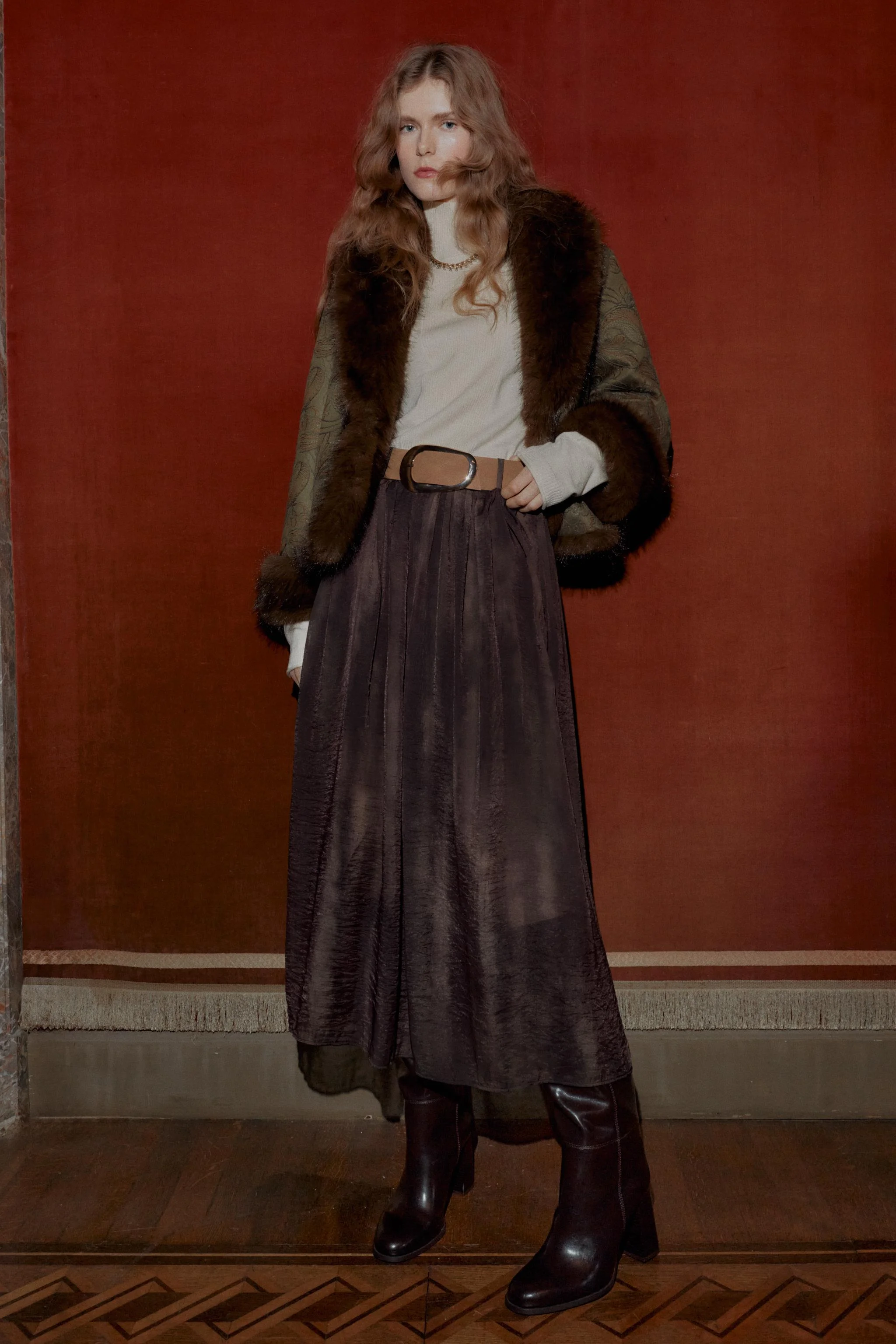 دامن میدی طرح دار با کمربند دامن میدی طرح دار با کمربند