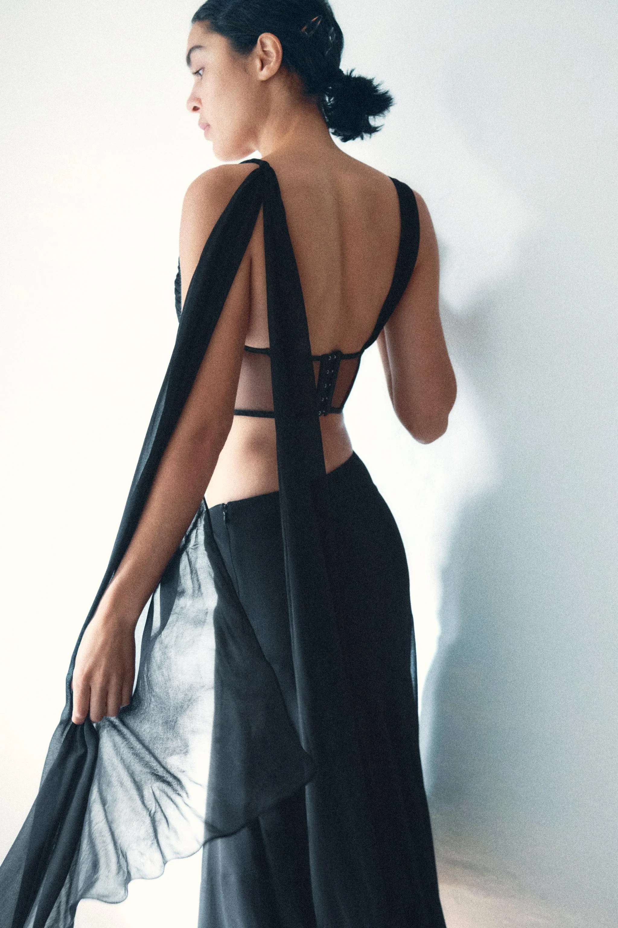 تاپ کرست ترکیبی با پارچه دراپه تاپ کرست ترکیبی با پارچه دراپه