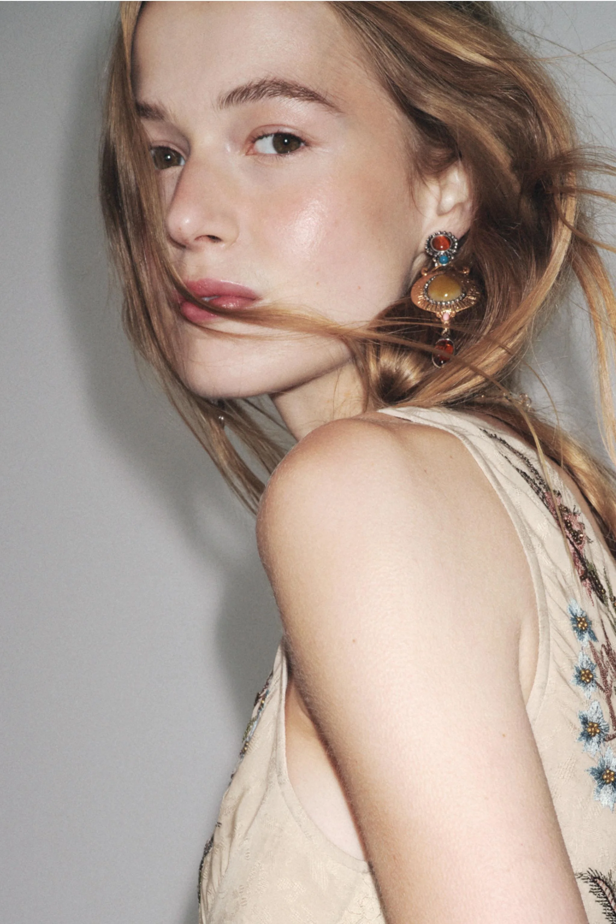 گوشواره های سنگی