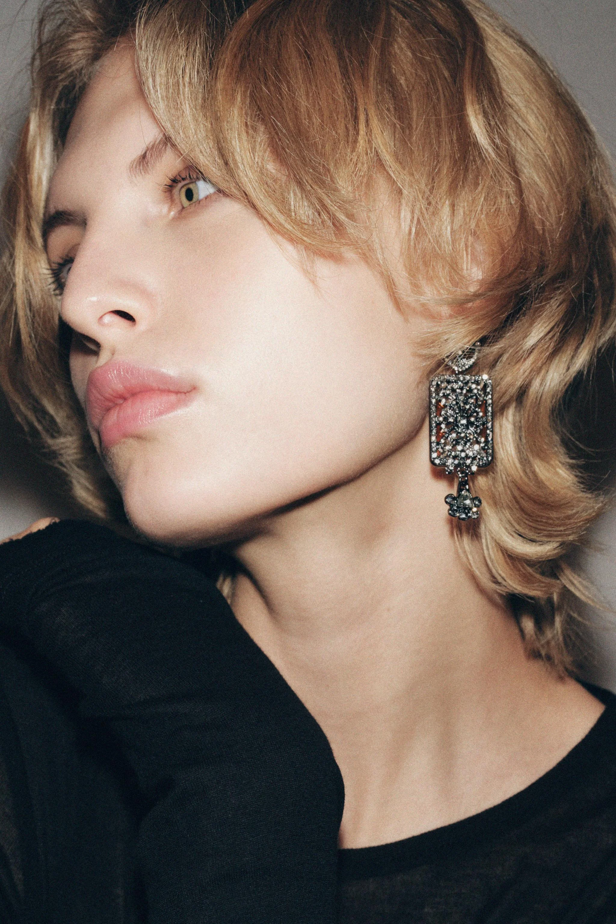 گوشواره های تکه ای نگین دار