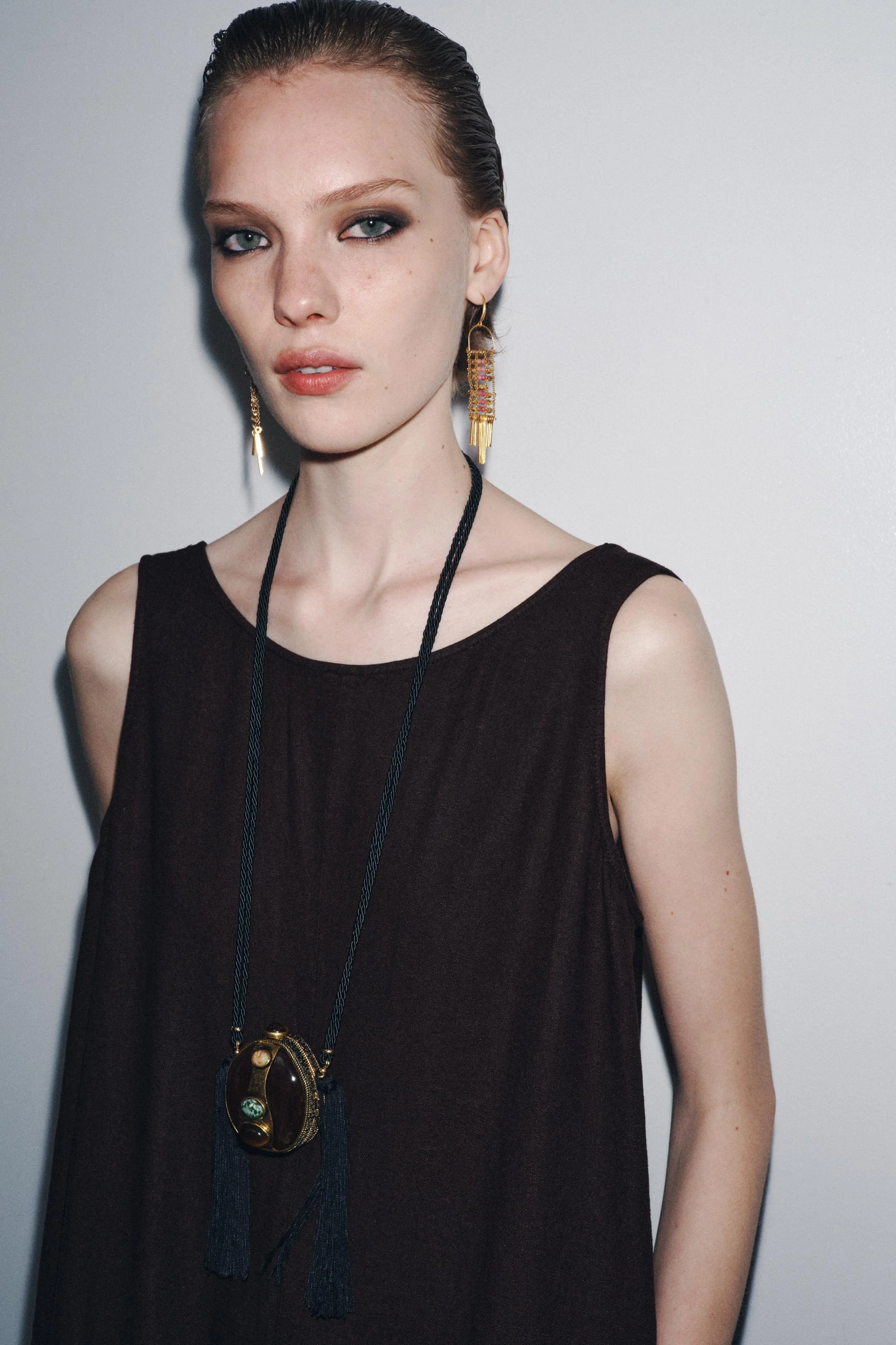 گوشواره های آویز فلزی مهره دار