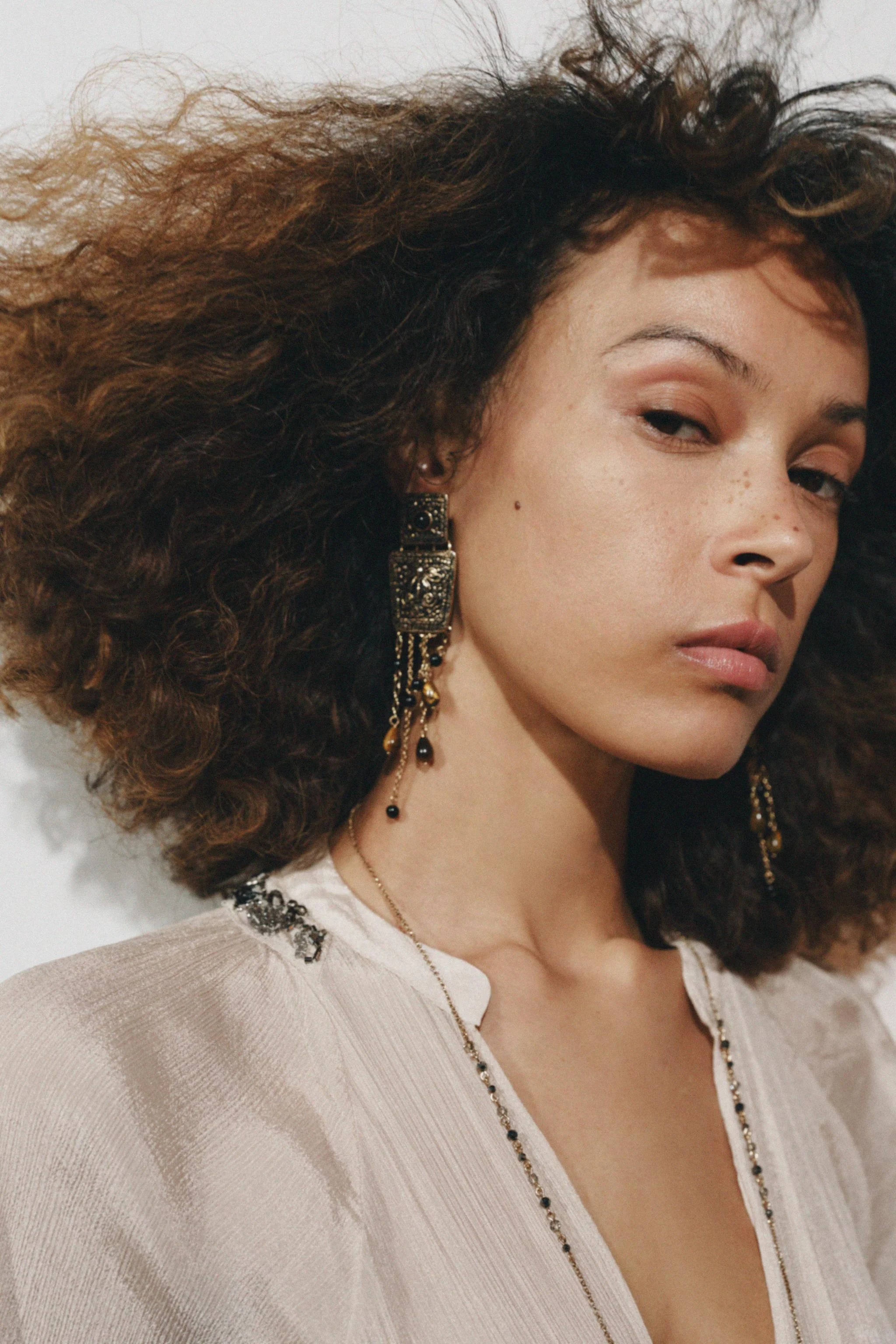 گوشواره های سنگی آویزدار