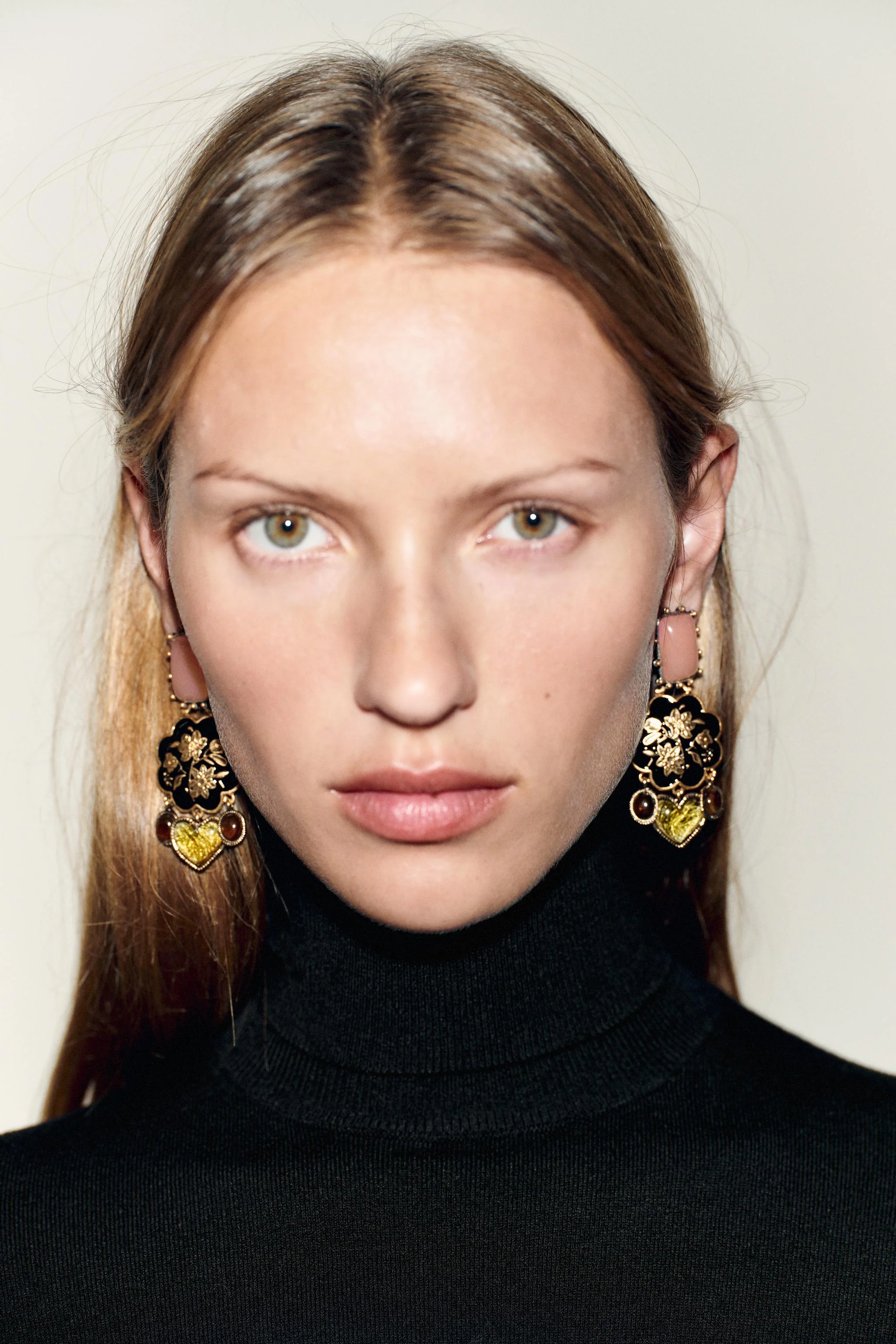 گوشواره های سنگی، گلی و قلبی گوشواره های سنگی، گلی و قلبی